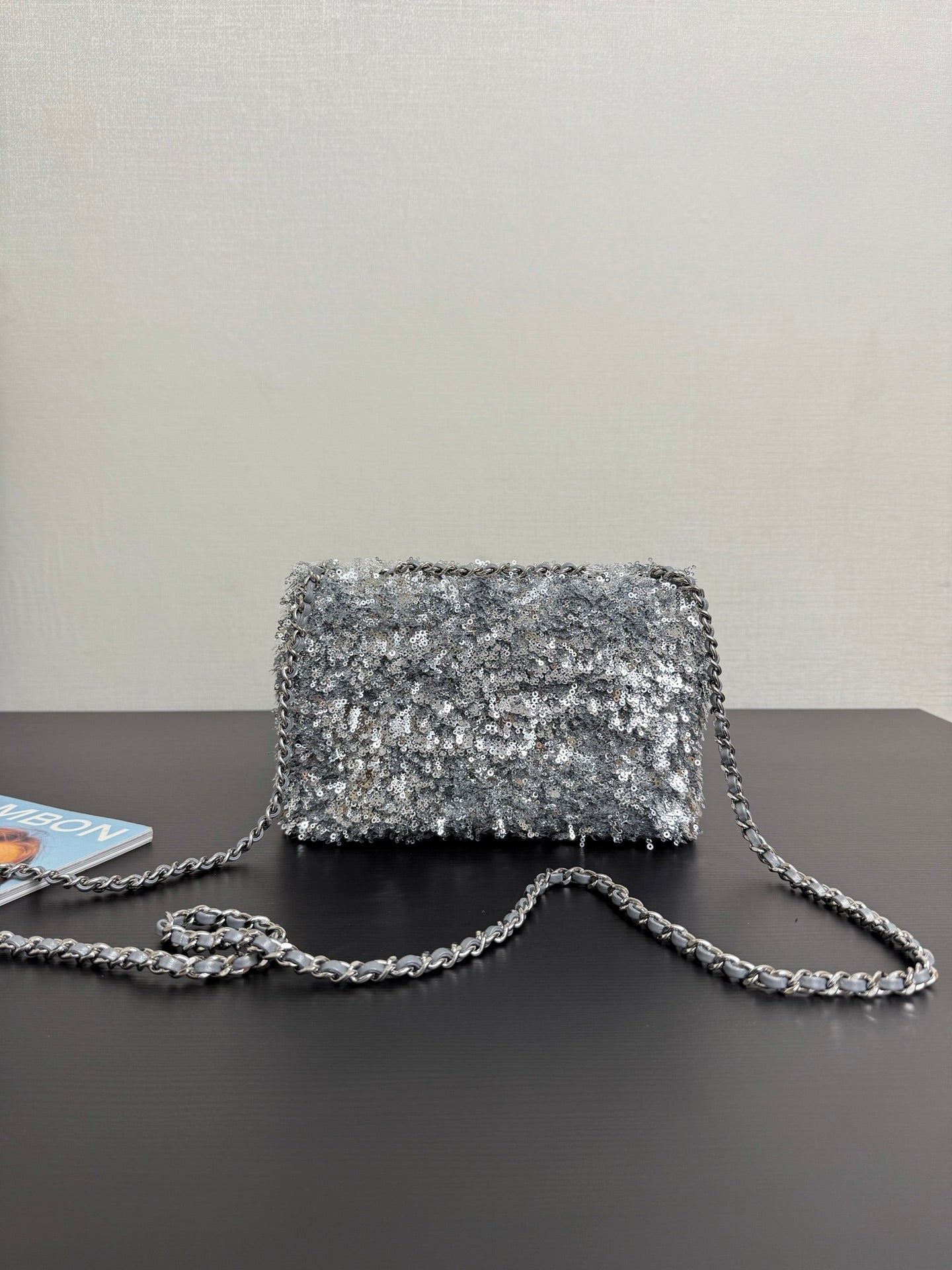 C* New Arrival Sequined CF Flap Bag