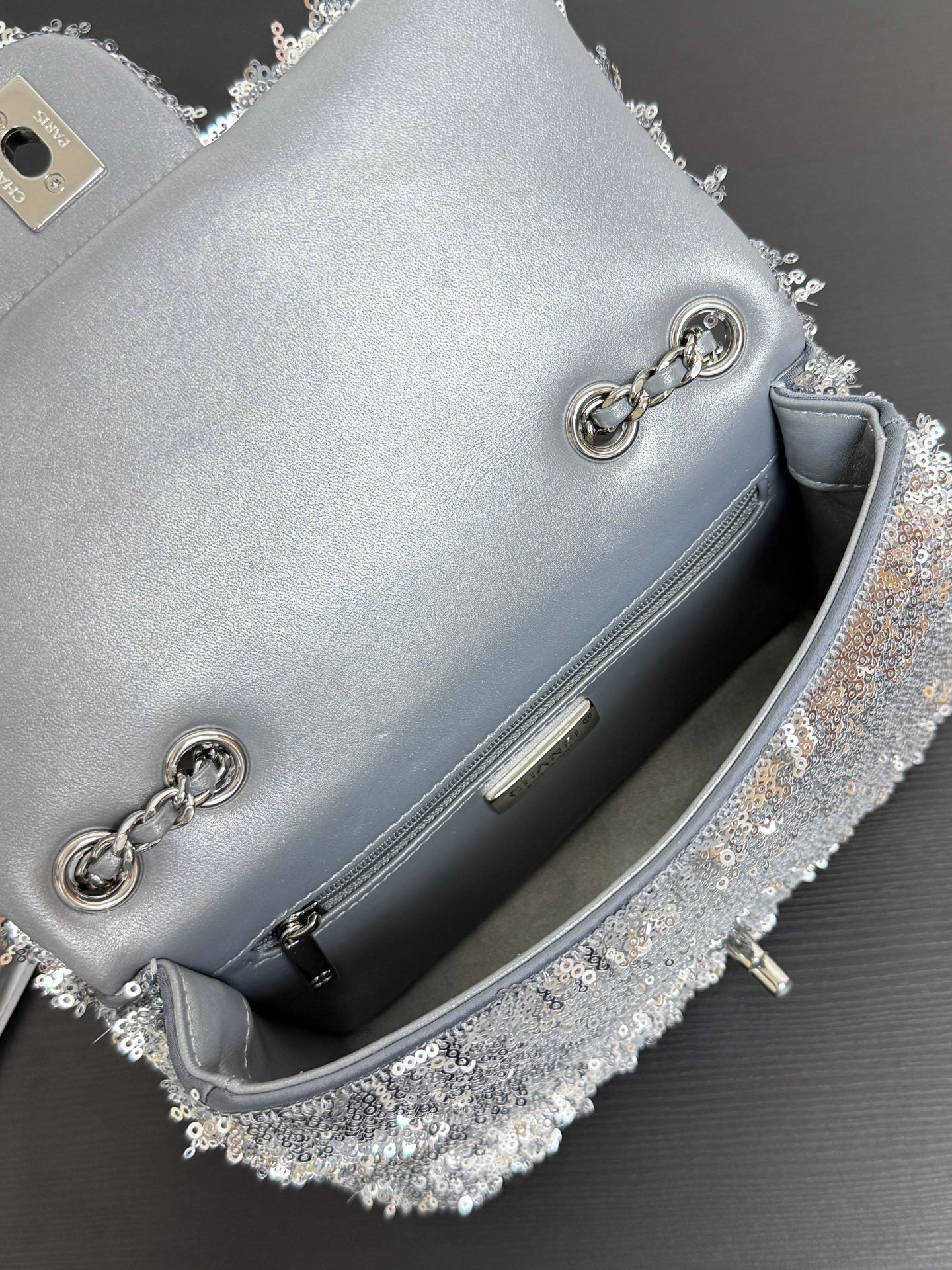 C* New Arrival Sequined CF Flap Bag