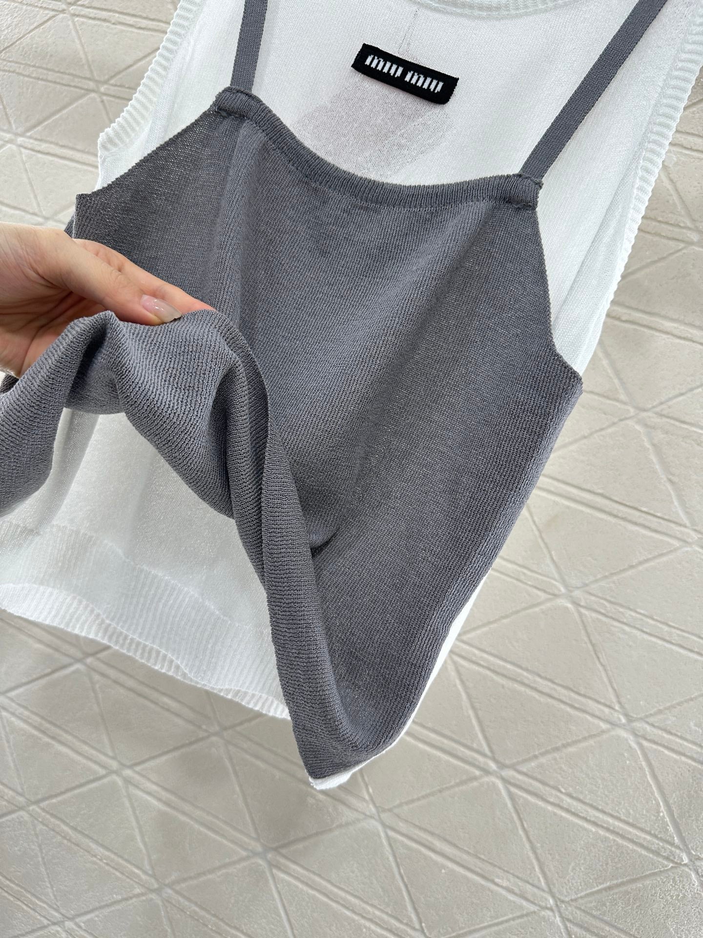 Mi*mi*♥2025 new product Fake two-piece vest
