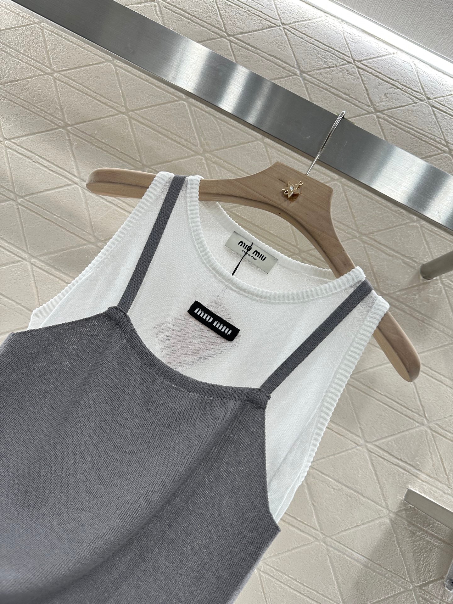 Mi*mi*♥2025 new product Fake two-piece vest