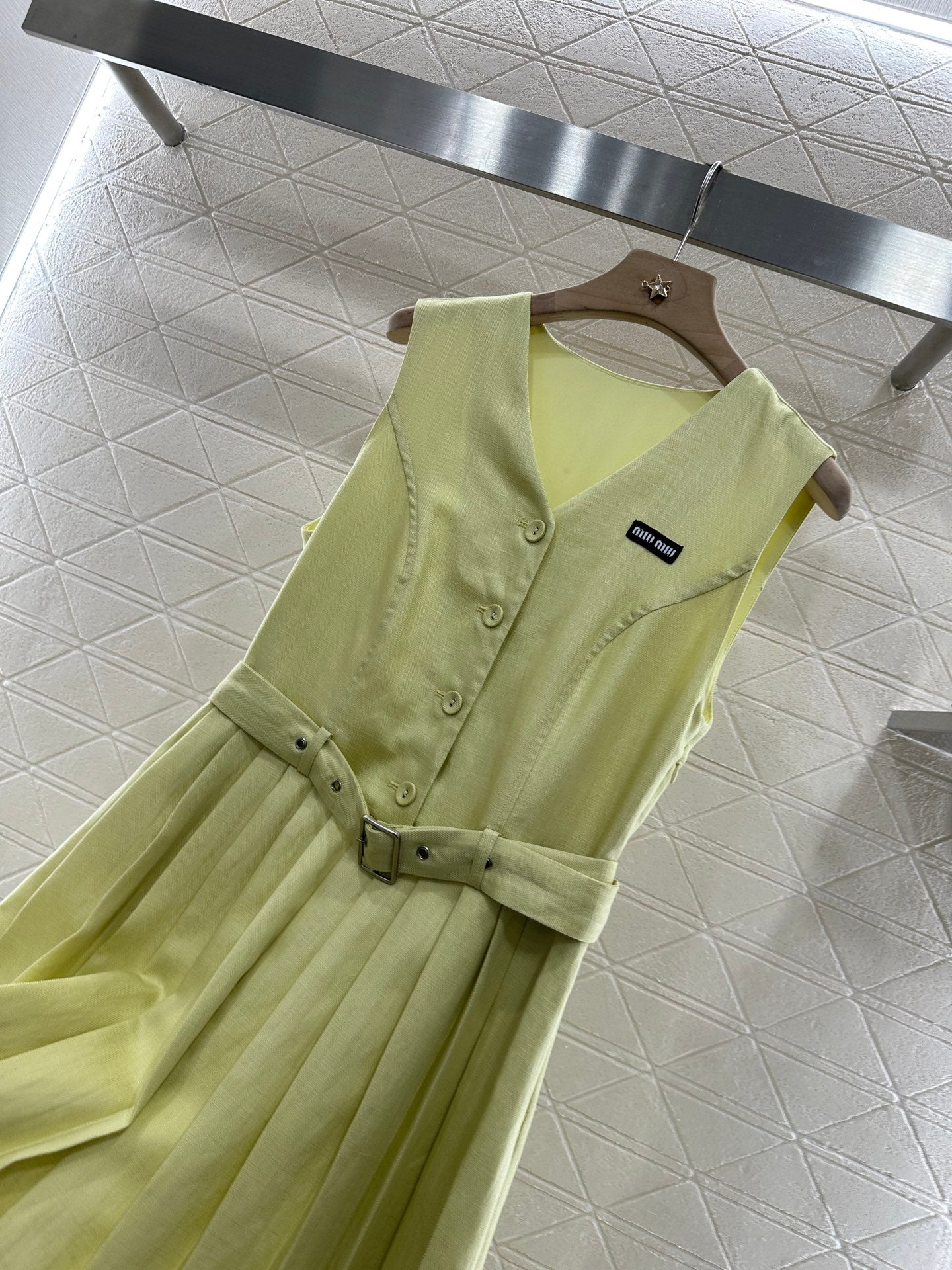 Mi*mi*♥2025 new product Belt pleated vest dress