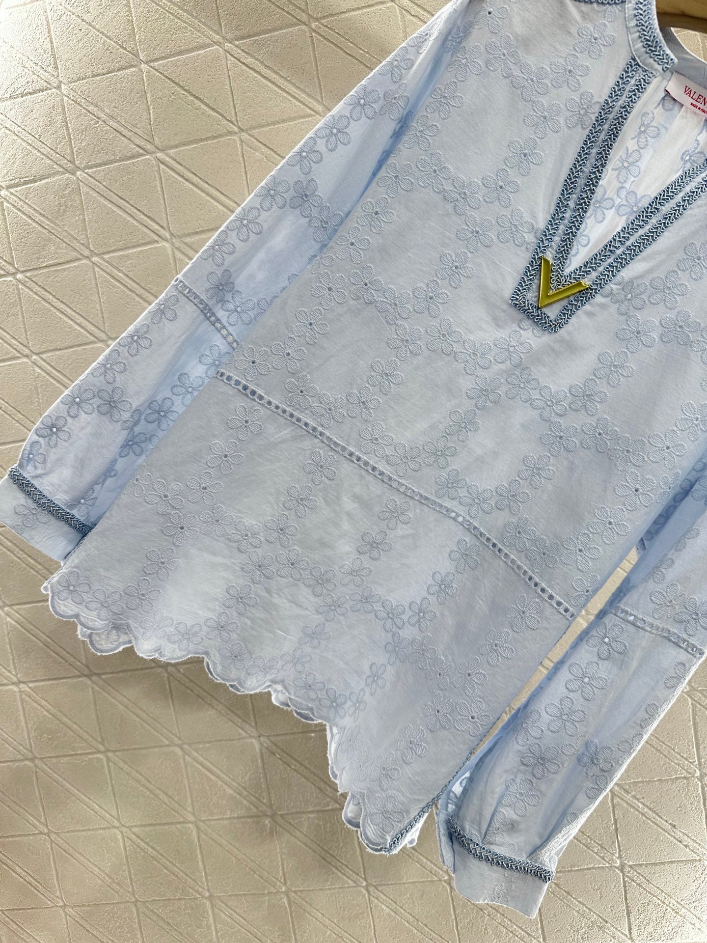 V*♥New Arrival Embroidered Outline Top and Shorts Set