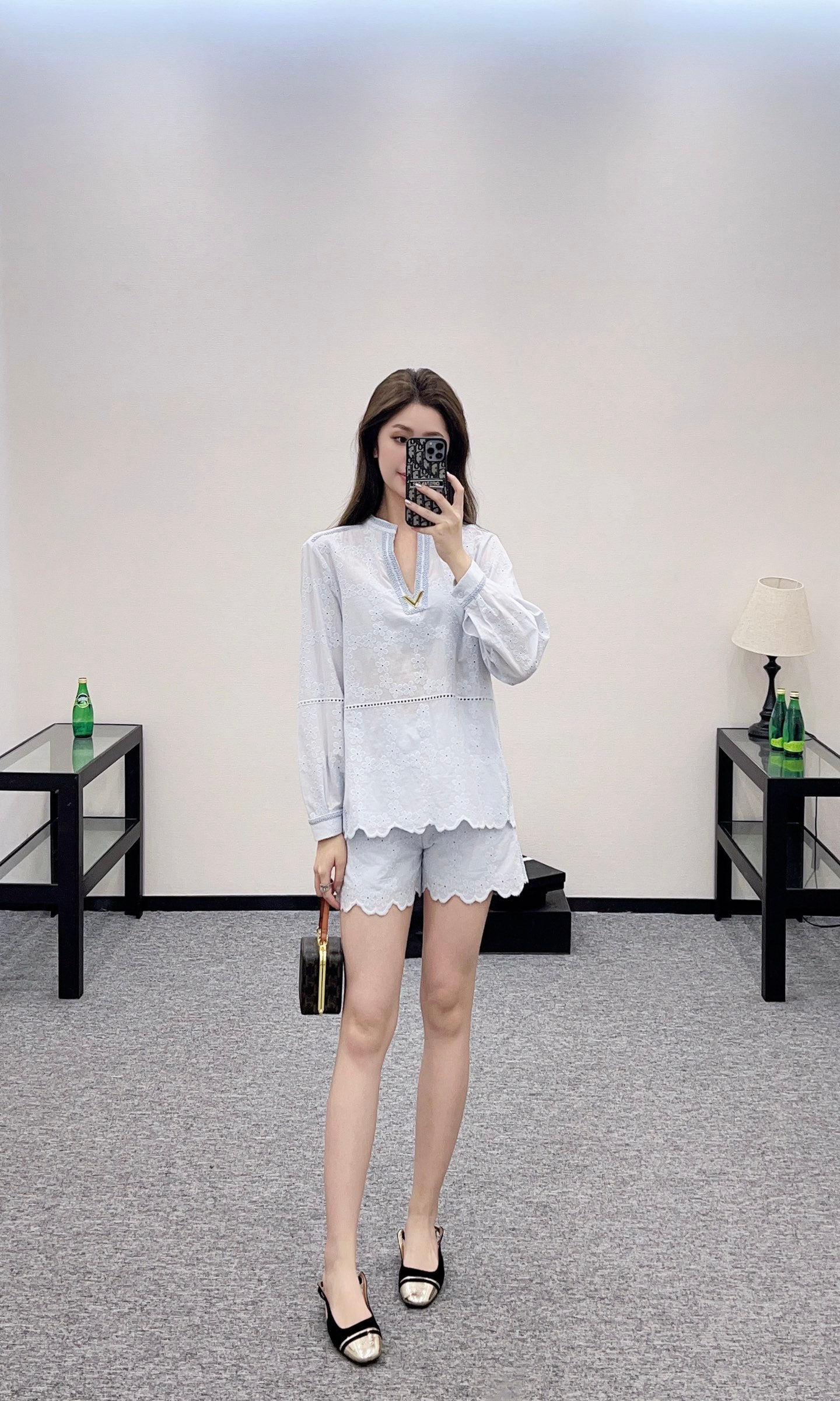 V*♥New Arrival Embroidered Outline Top and Shorts Set