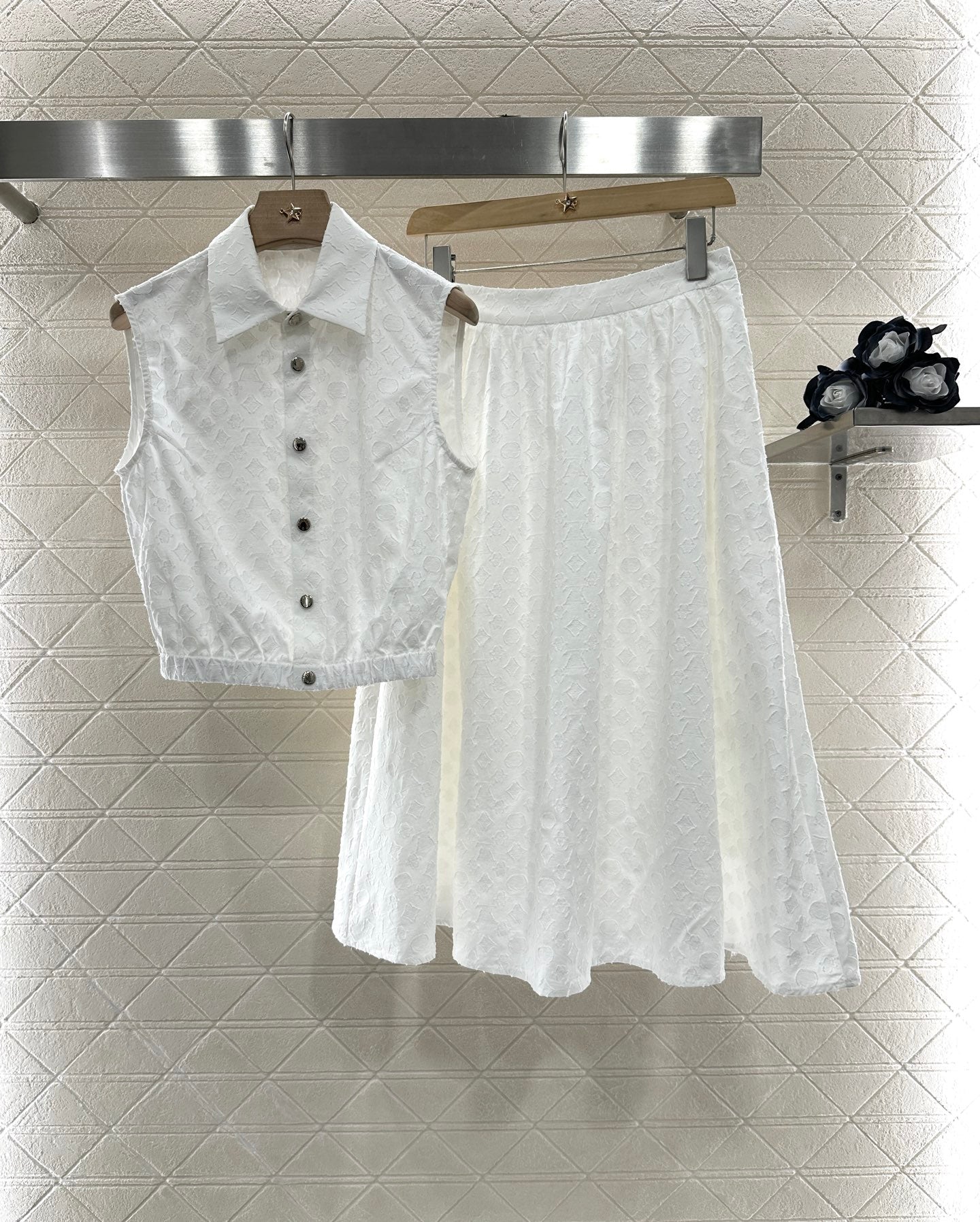 L*♥New Arrival Sleeveless Shirt Skirt Set