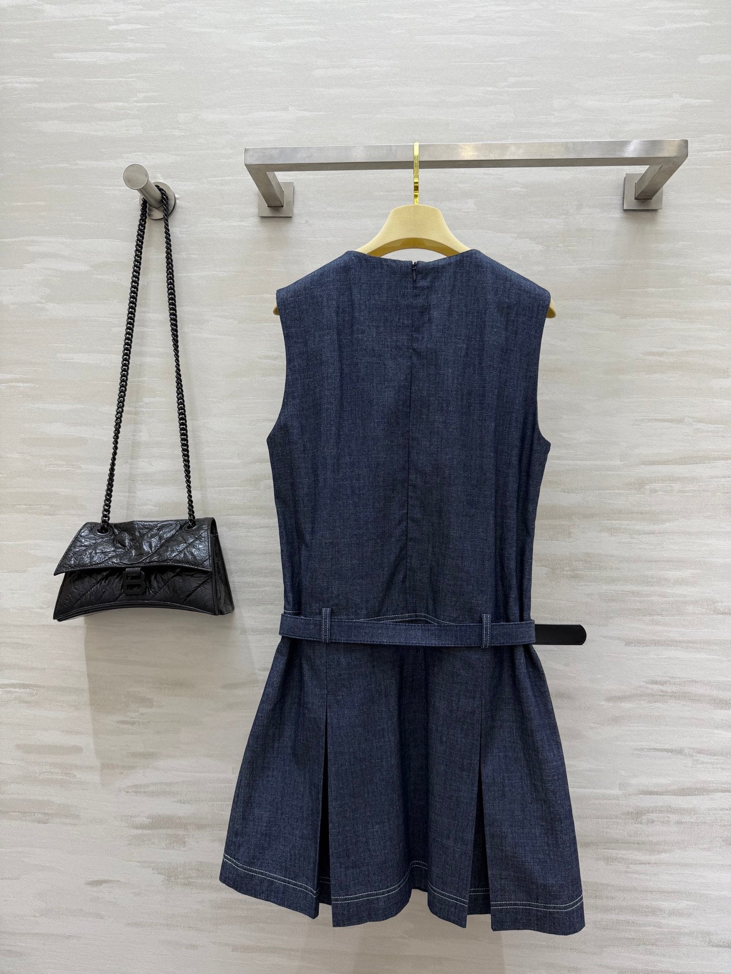 Mi*mi*♡²⁵ New belted denim sleeveless dress