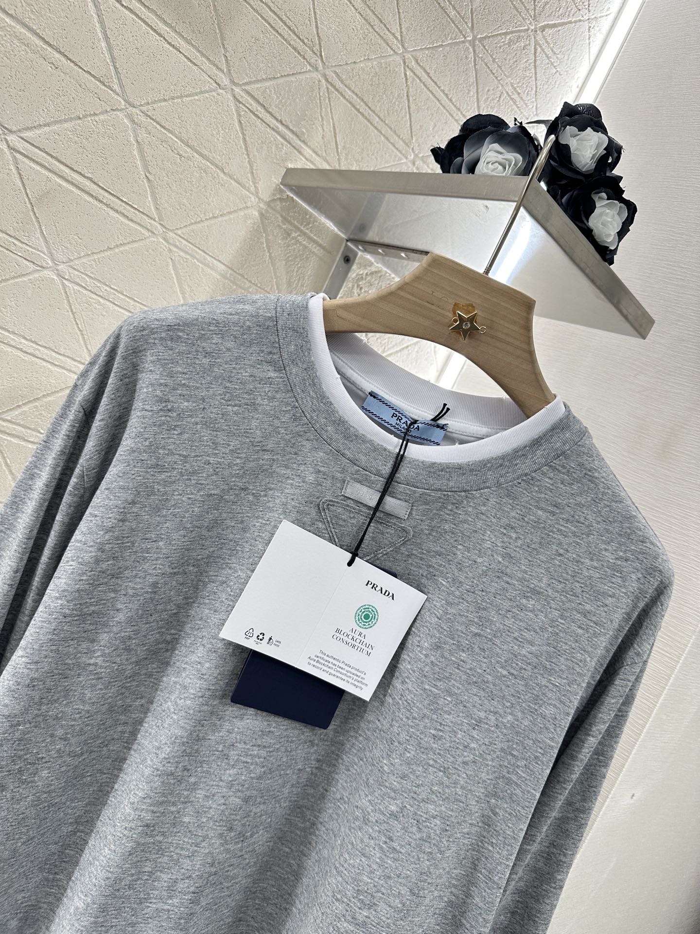 P*♥New arrival Round neck long sleeves