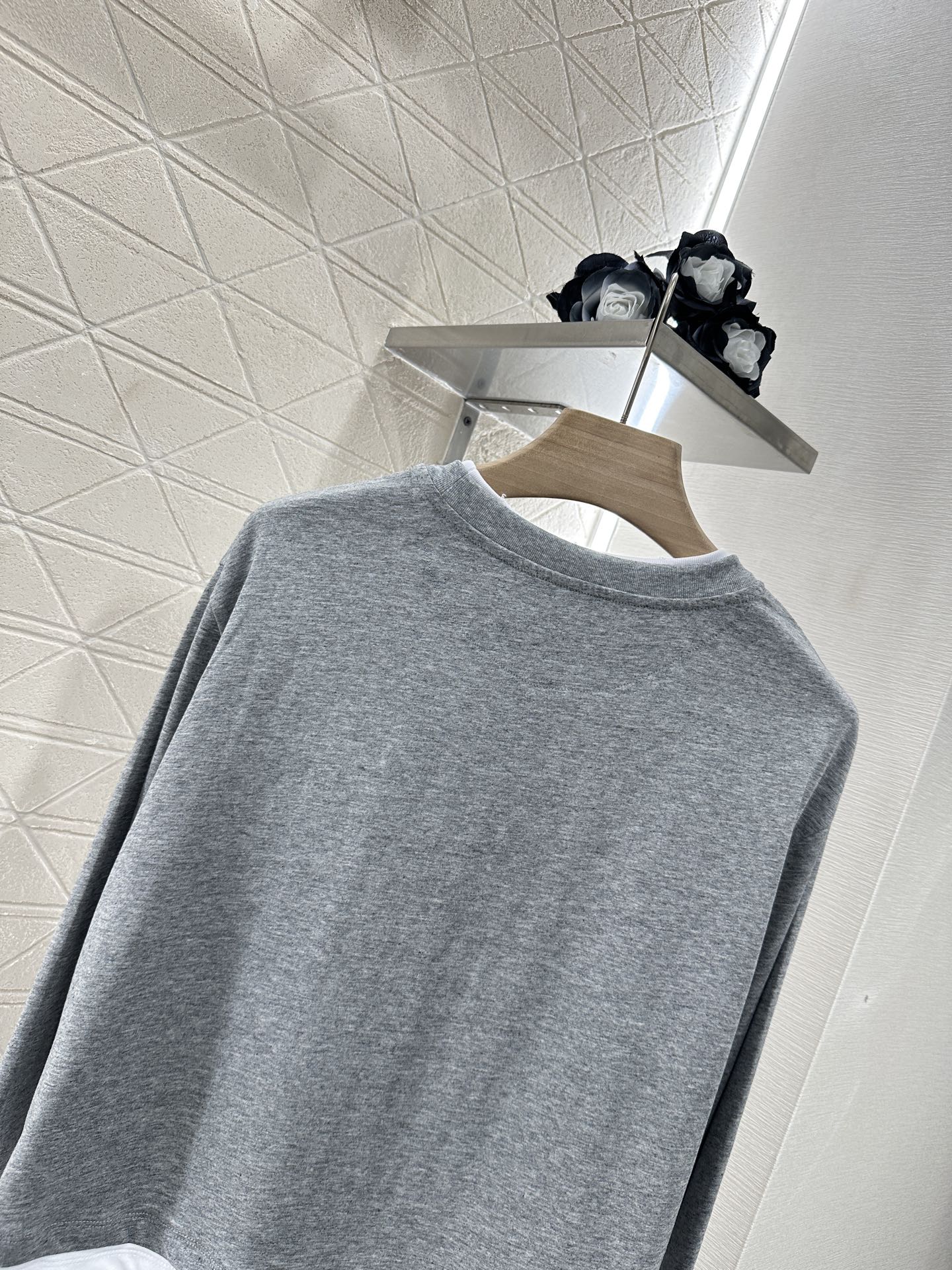 P*♥New arrival Round neck long sleeves