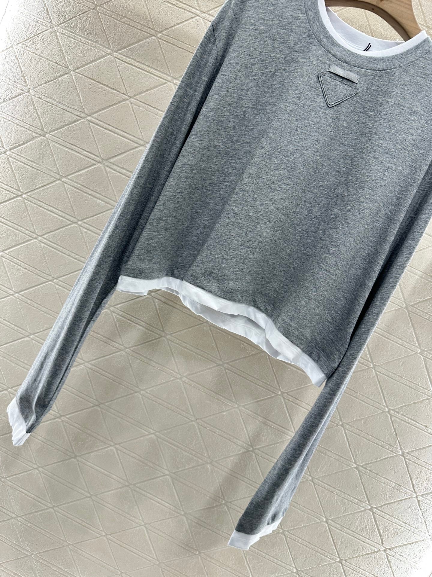 P*♥New arrival Round neck long sleeves