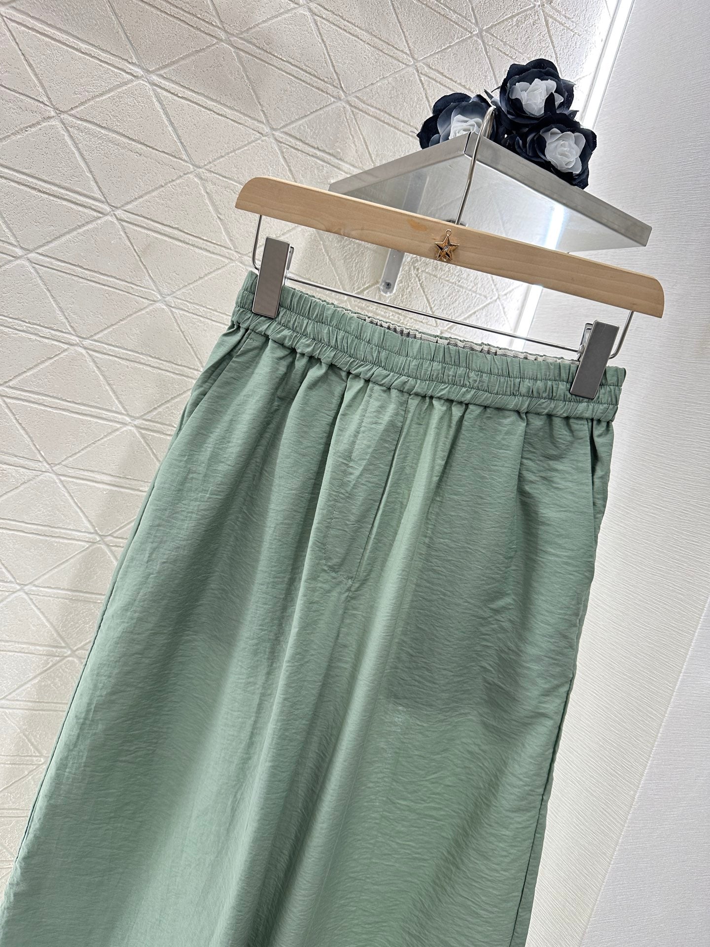 L*♥2025 new products Cropped pants