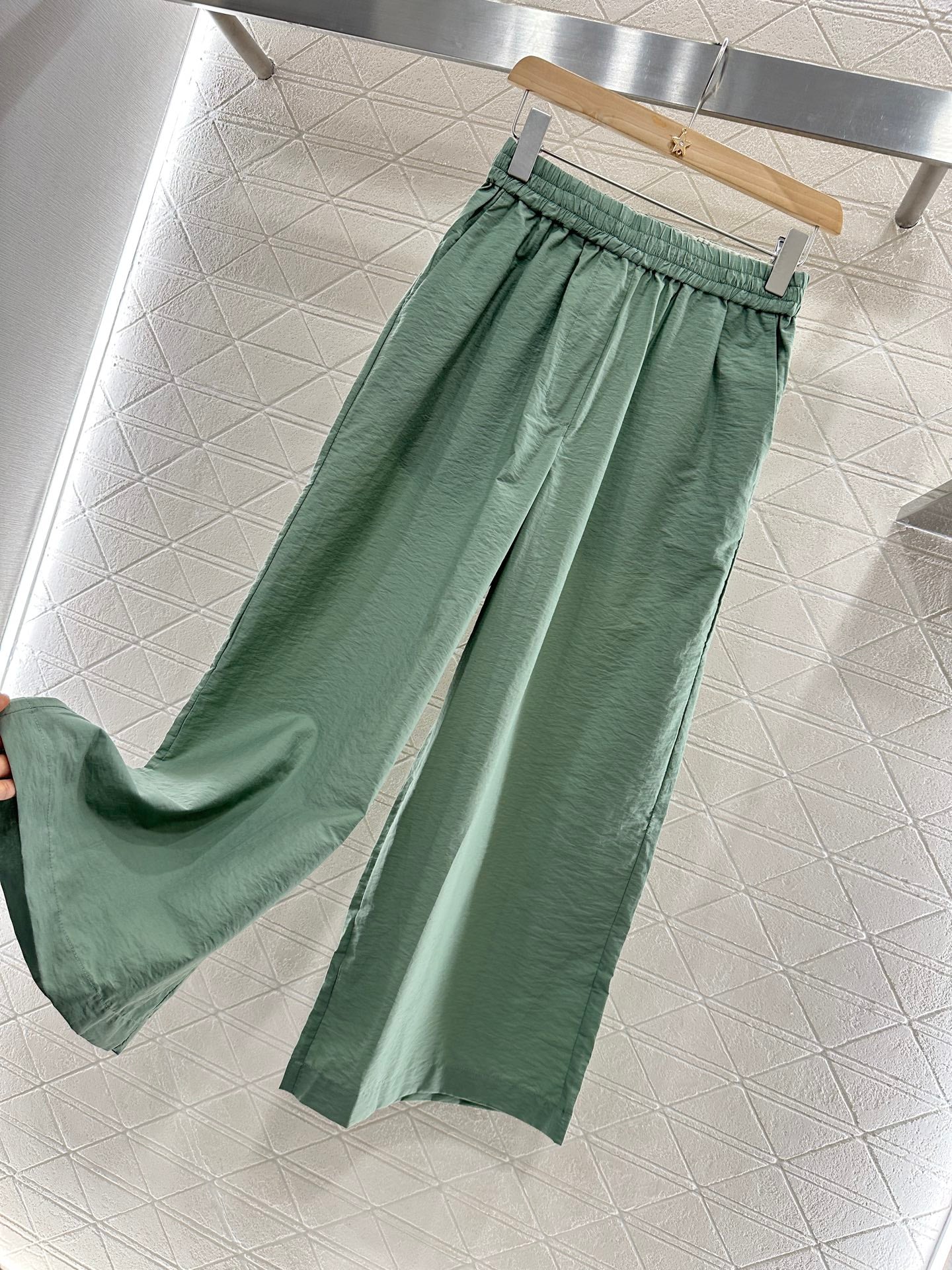 L*♥2025 new products Cropped pants