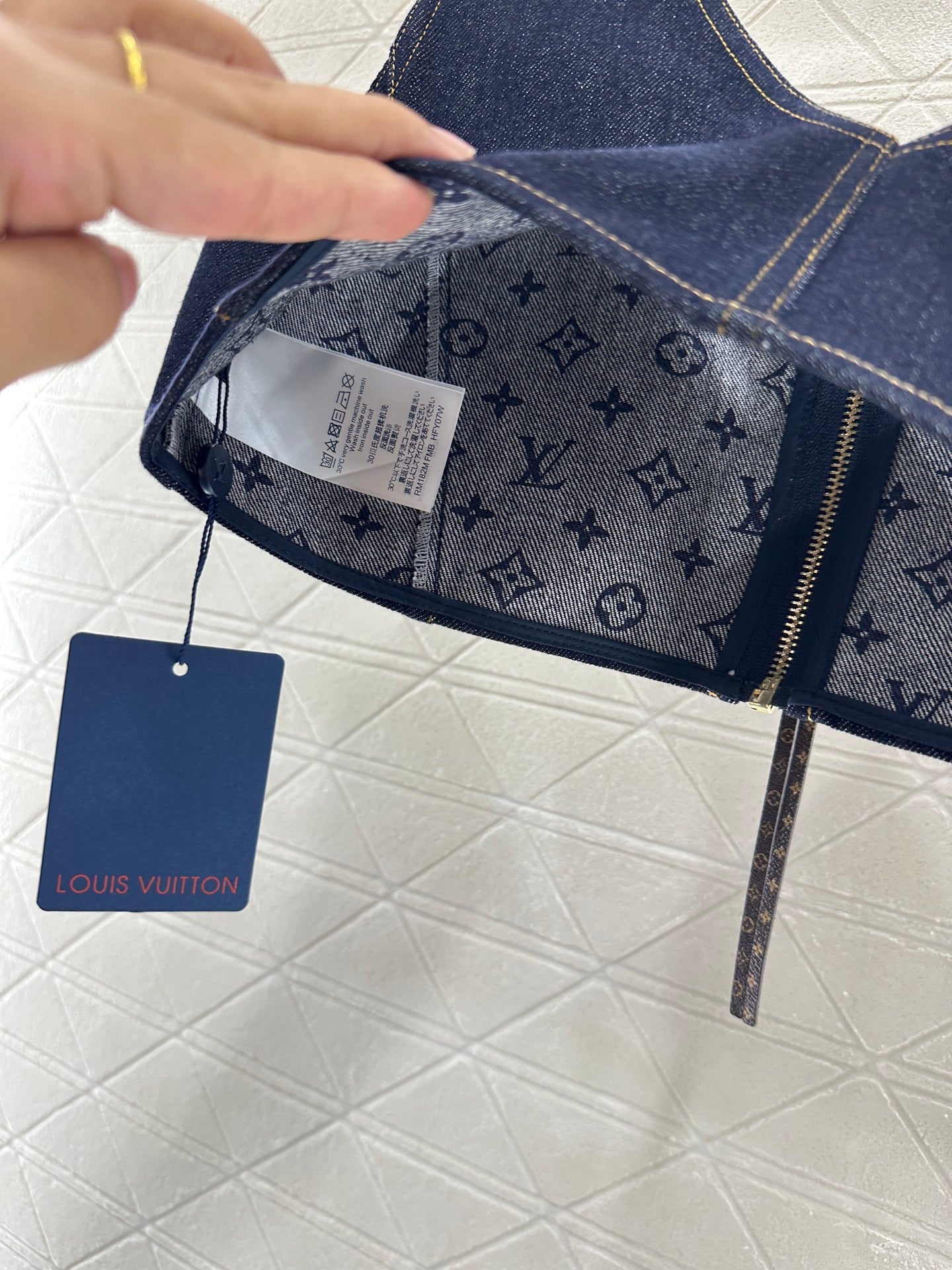 Louis *♥2025 new products Vest and shorts set