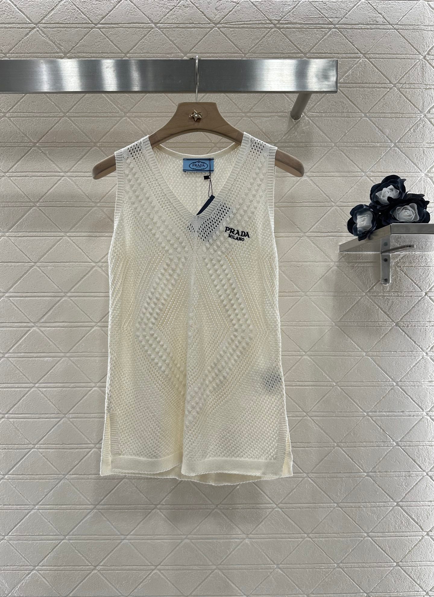P*♥2025 new product Hollow knitted vest
