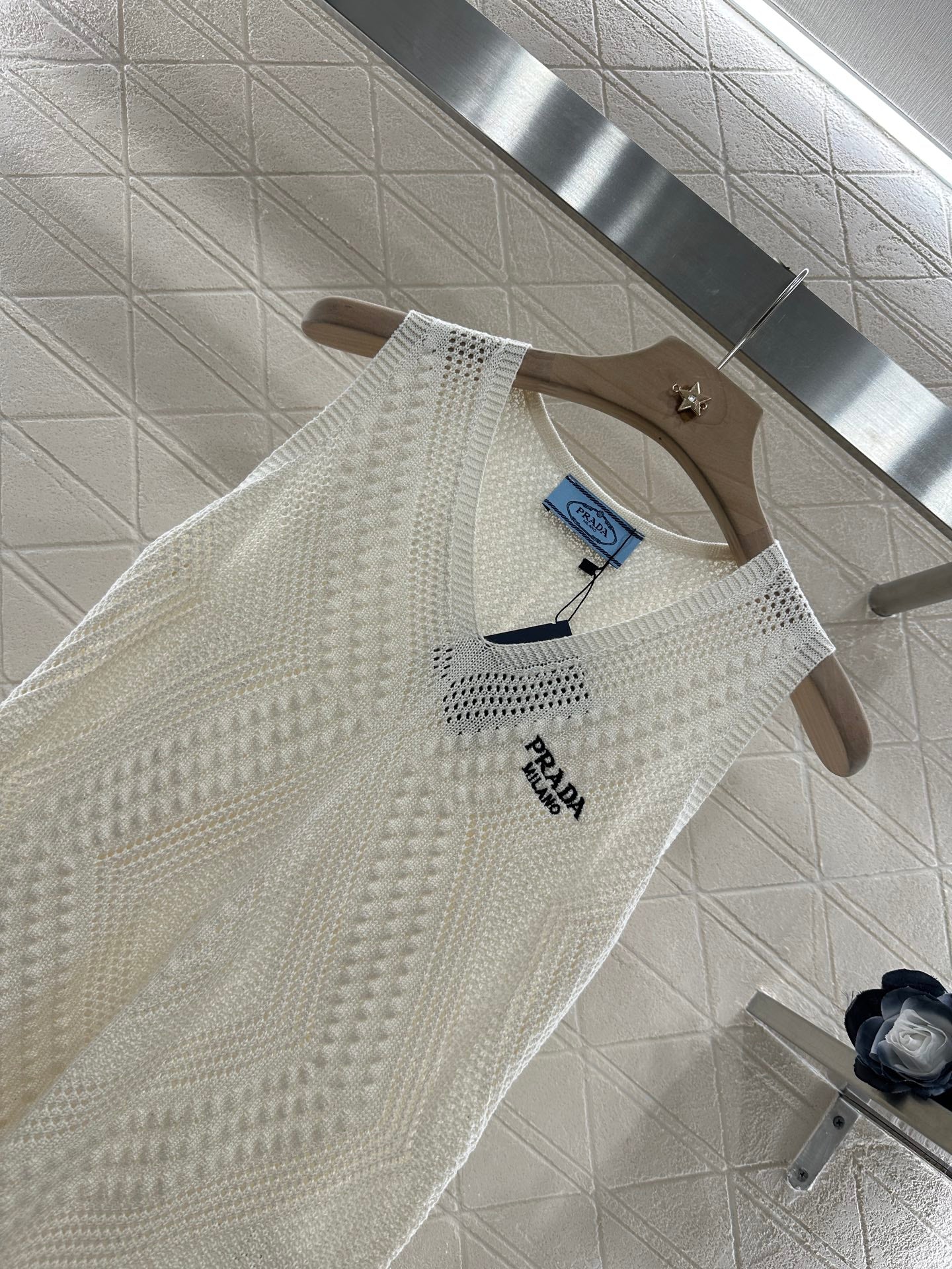 P*♥2025 new product Hollow knitted vest