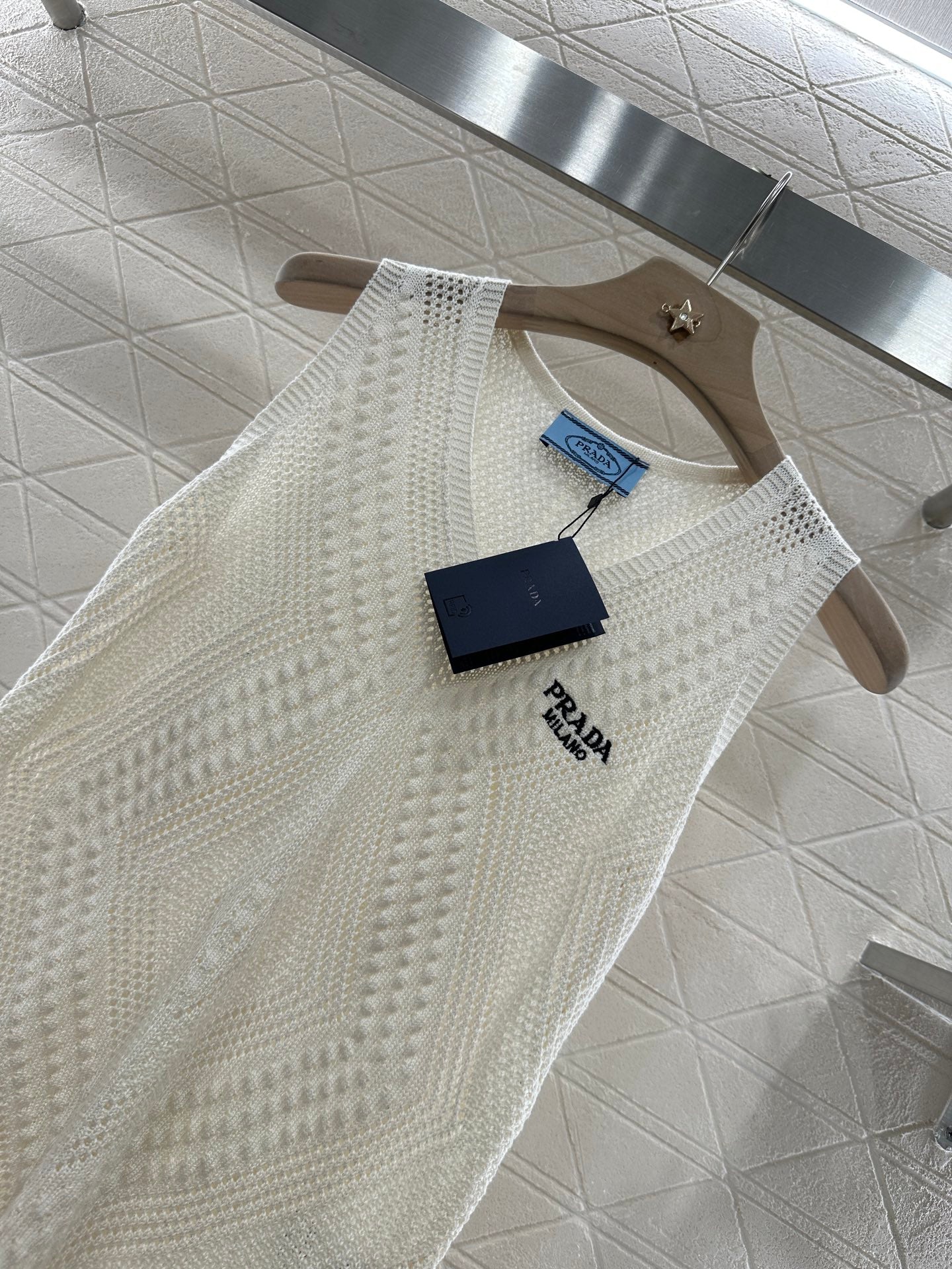 P*♥2025 new product Hollow knitted vest