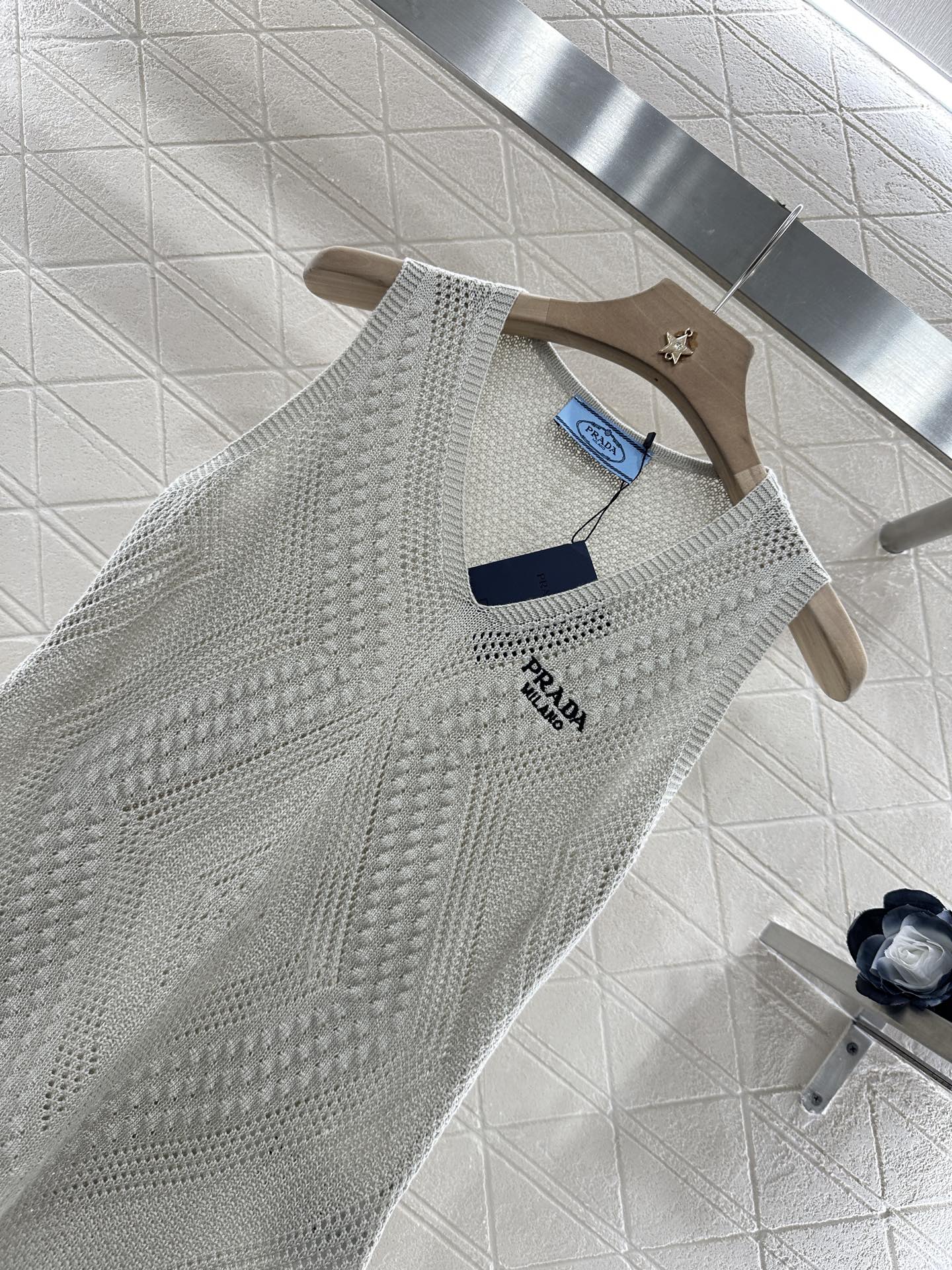 P*♥2025 new product Hollow knitted vest