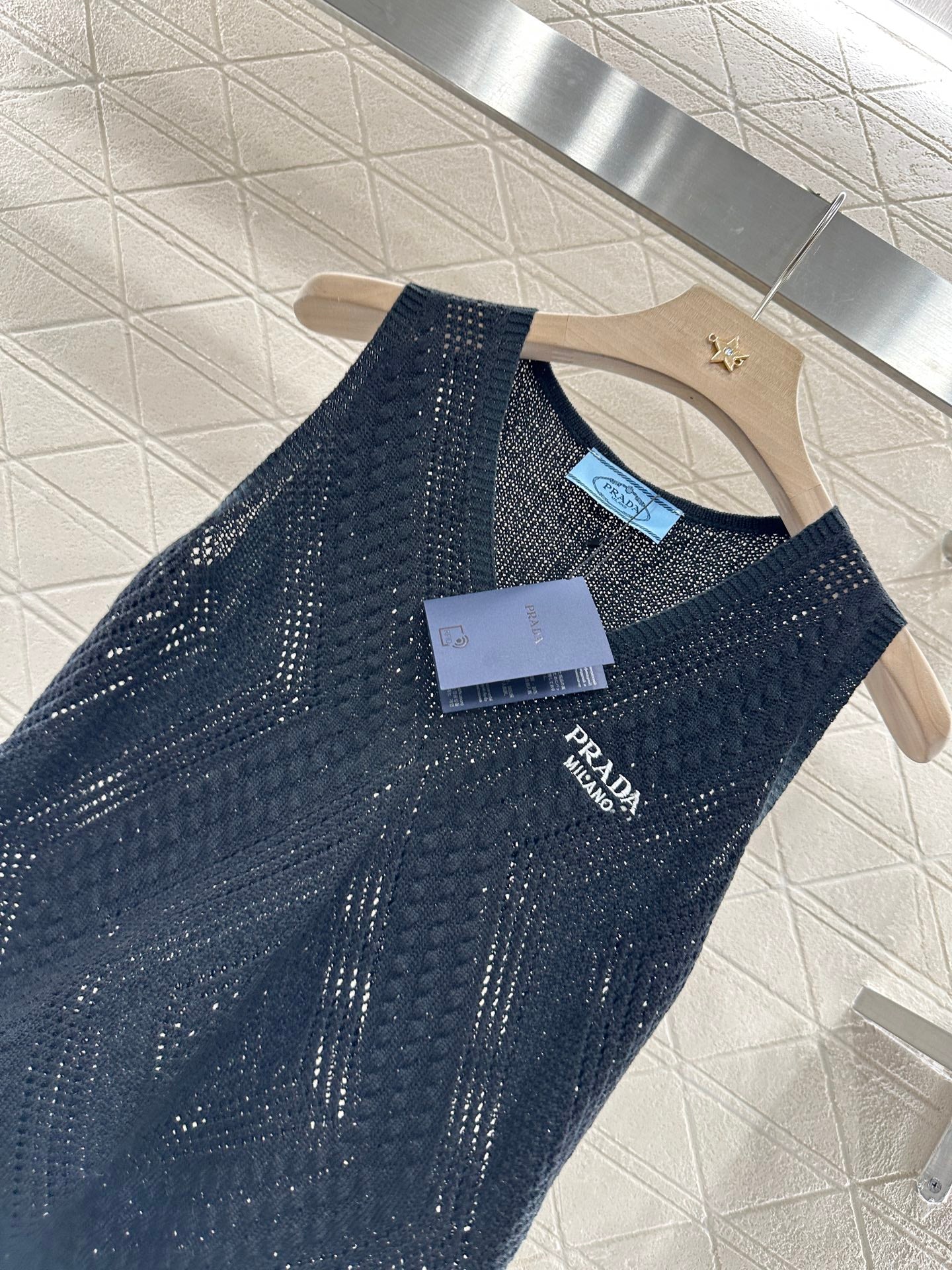 P*♥2025 new product Hollow knitted vest
