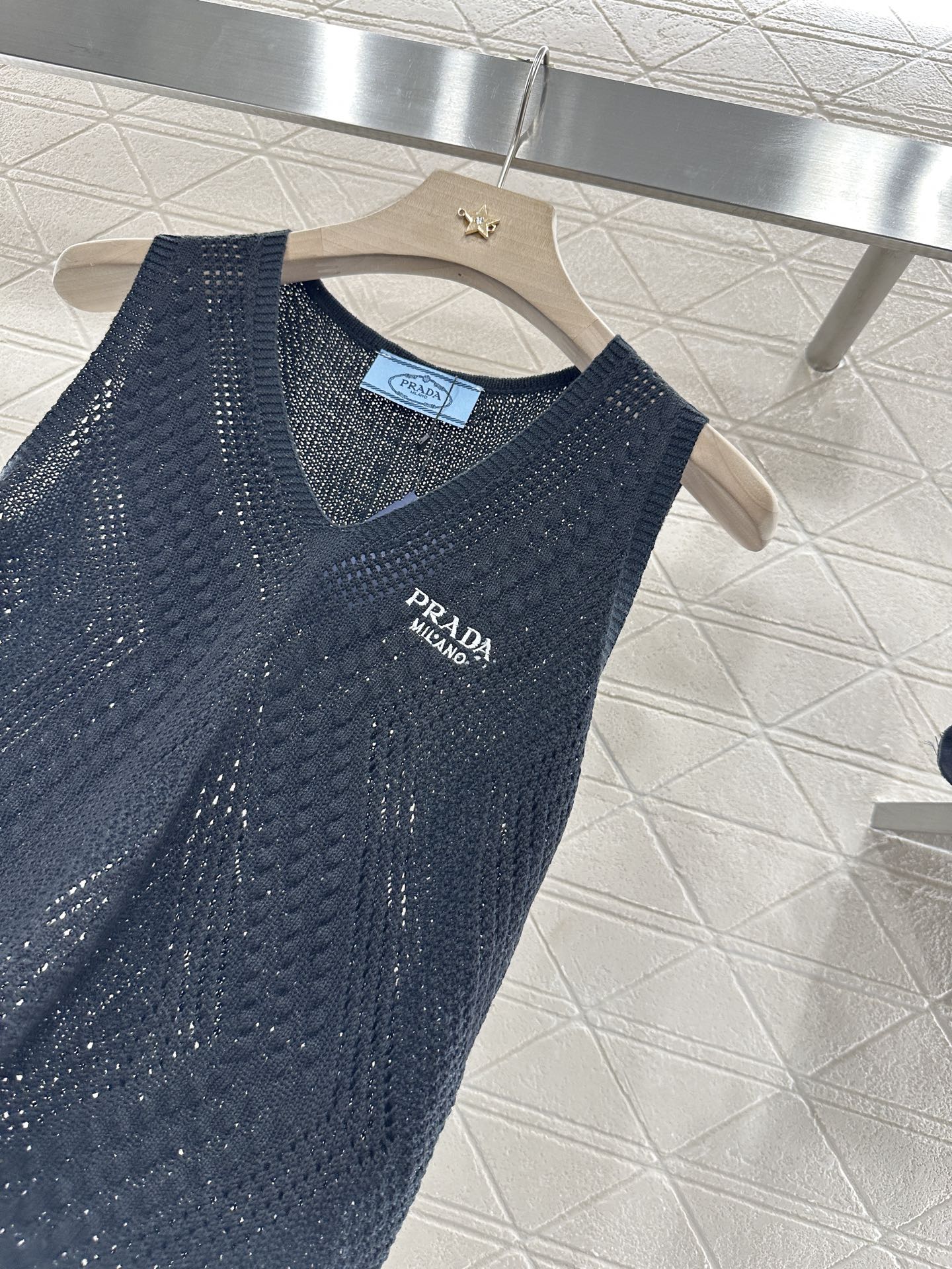 P*♥2025 new product Hollow knitted vest