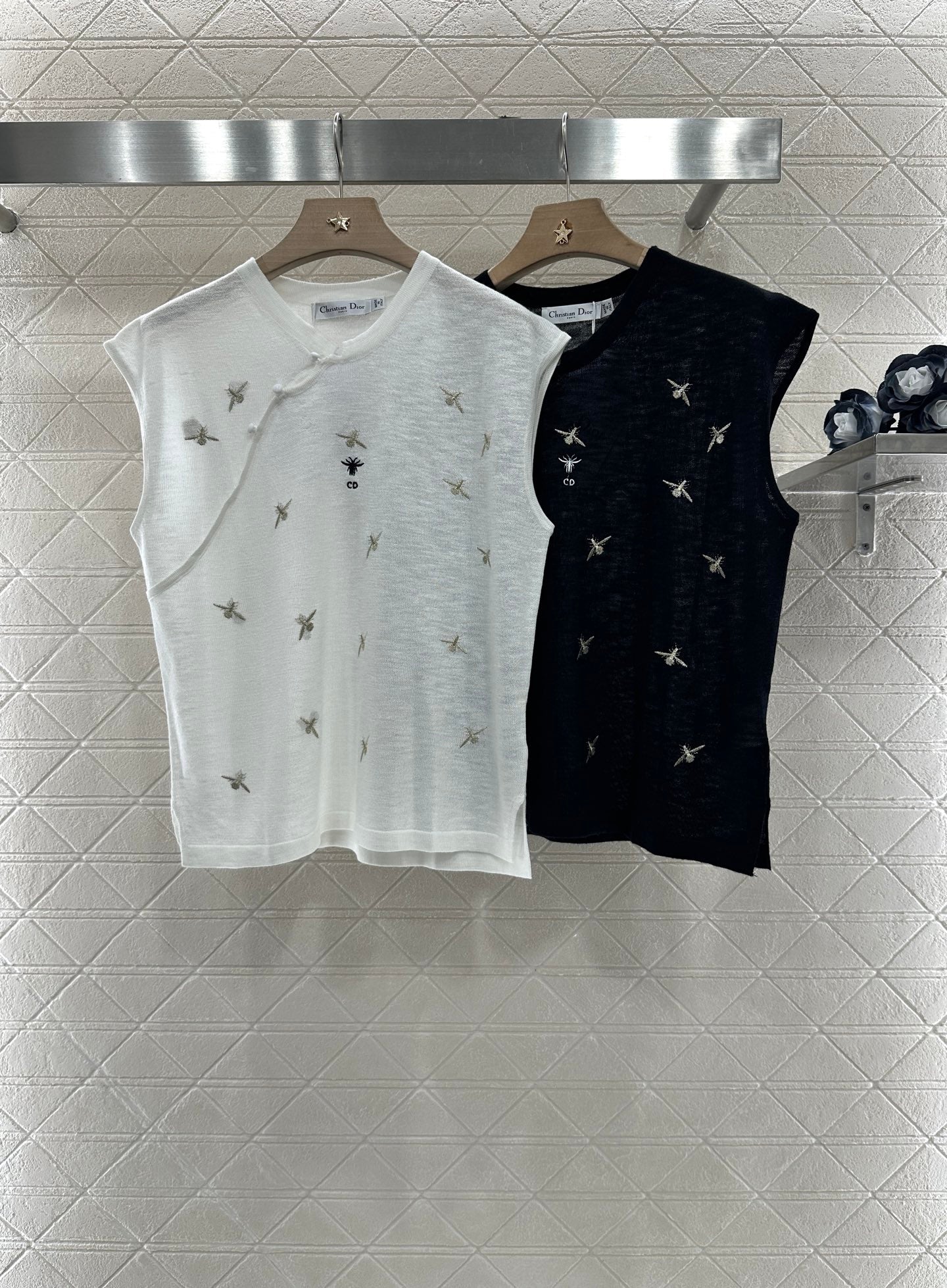 D*♥2025 new product Embroidered knitted vest