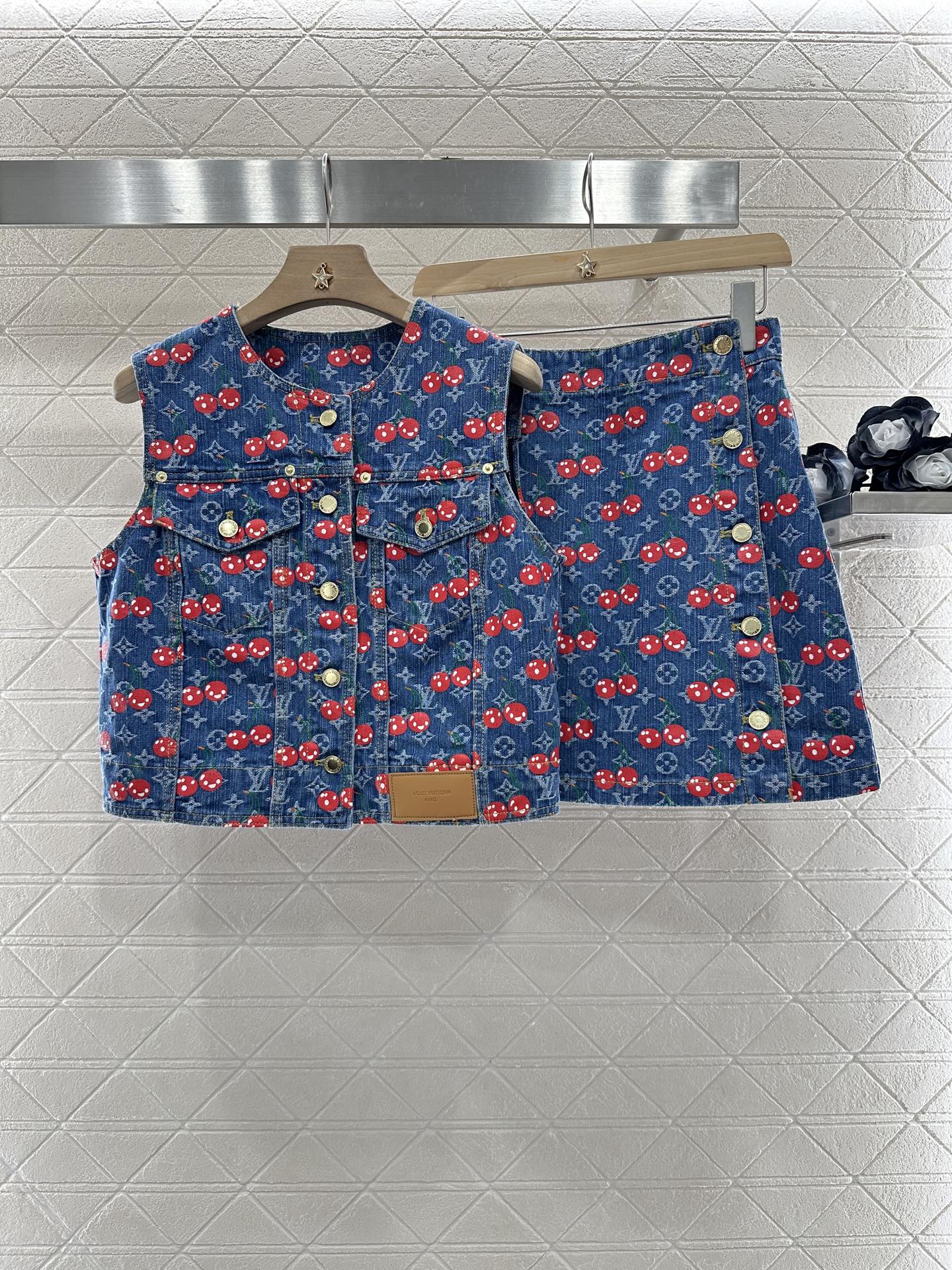 Louis *♥2025 new products Vest and skirt set