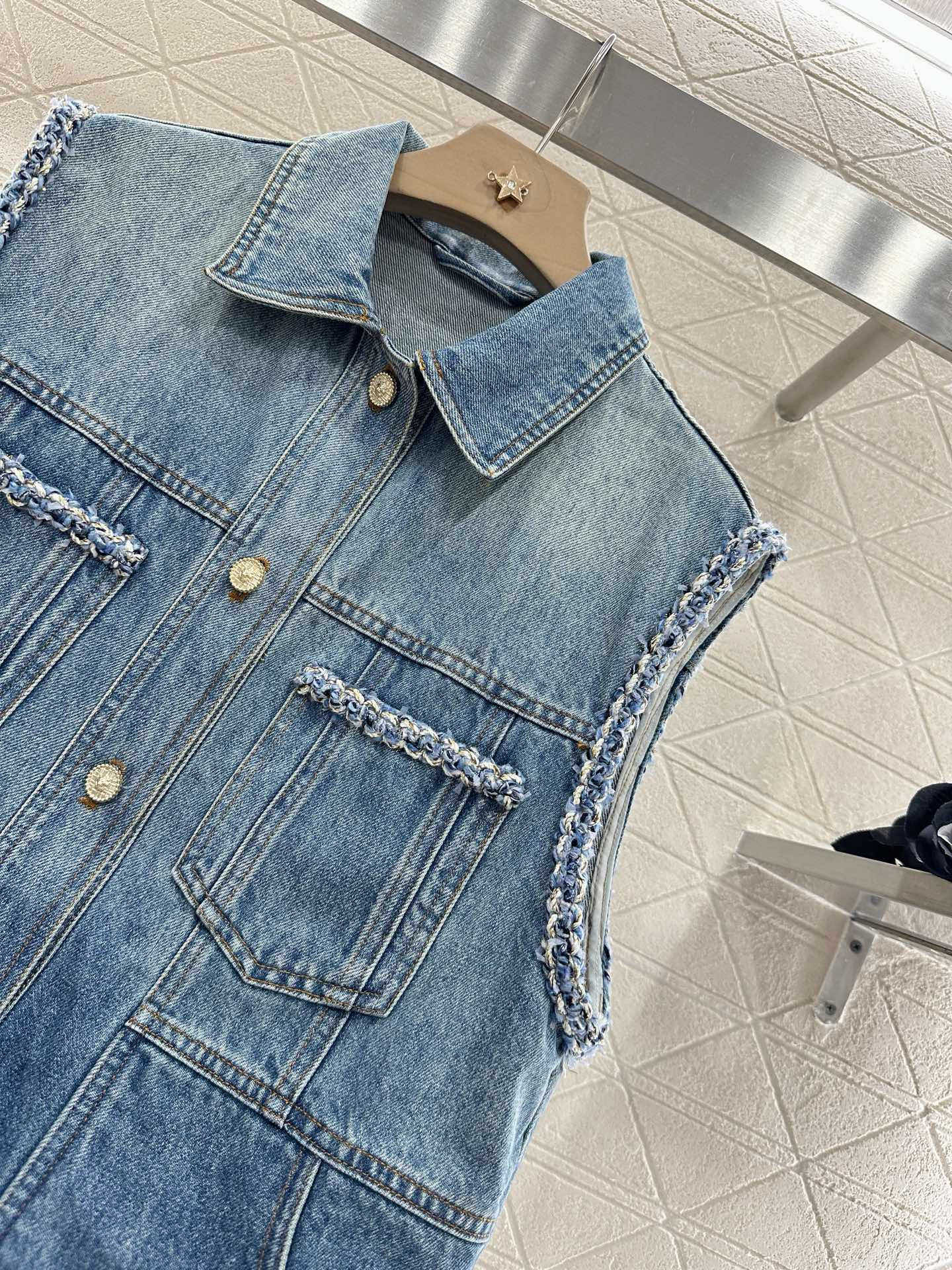 C*♥2025 new product Denim vest shorts set
