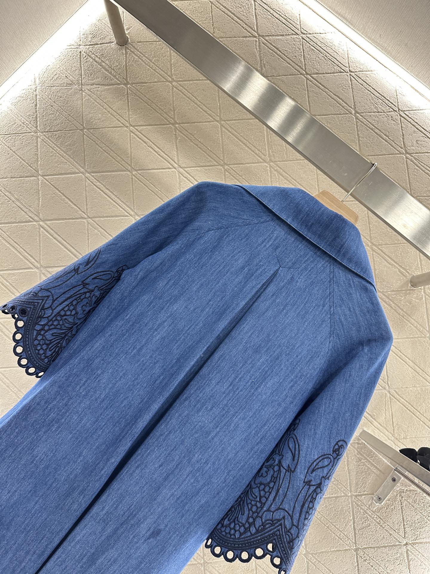 Z*♥New Arrival Embroidered Denim Dress