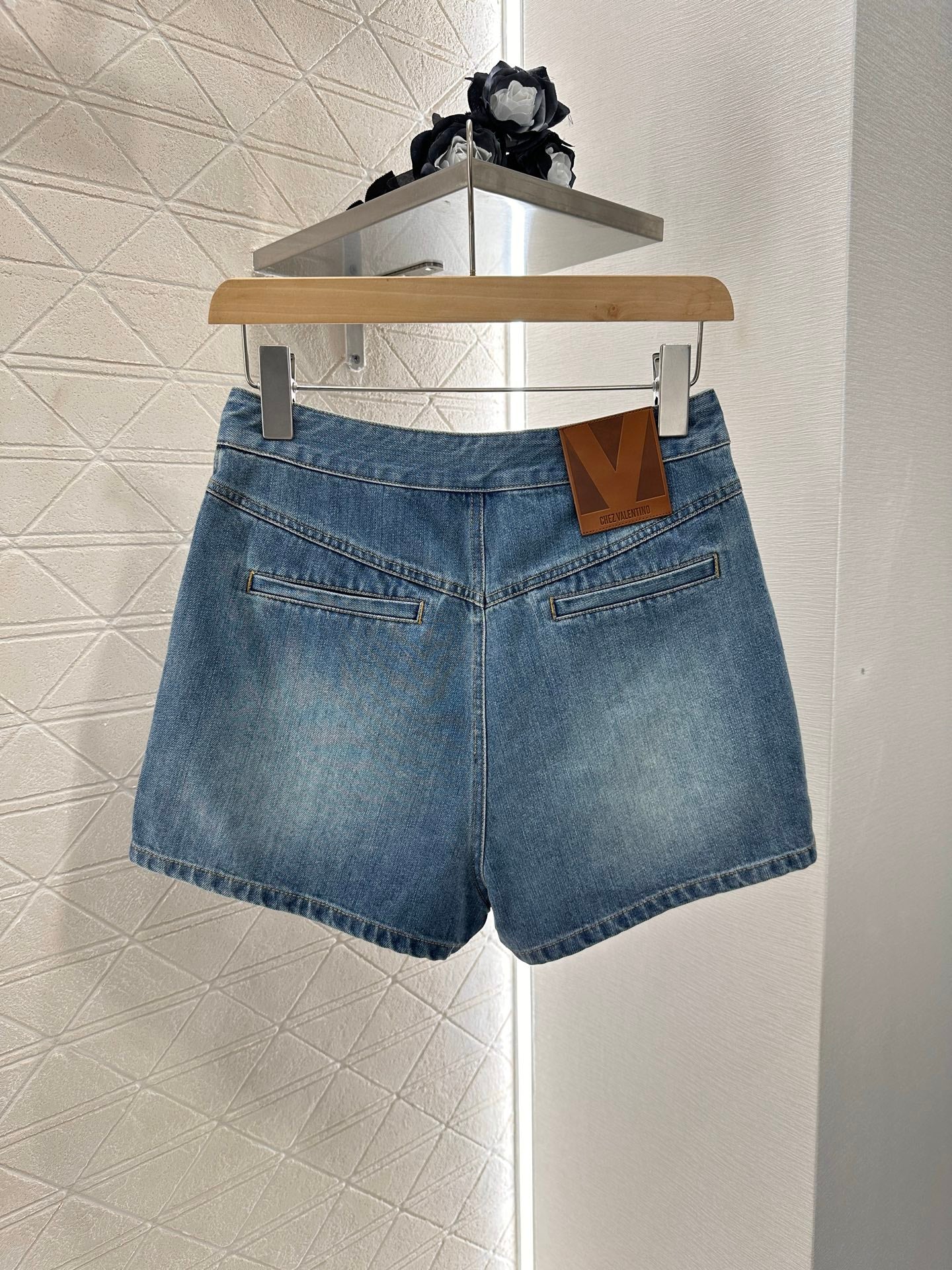 V*♥2025 new products Denim pocket shorts
