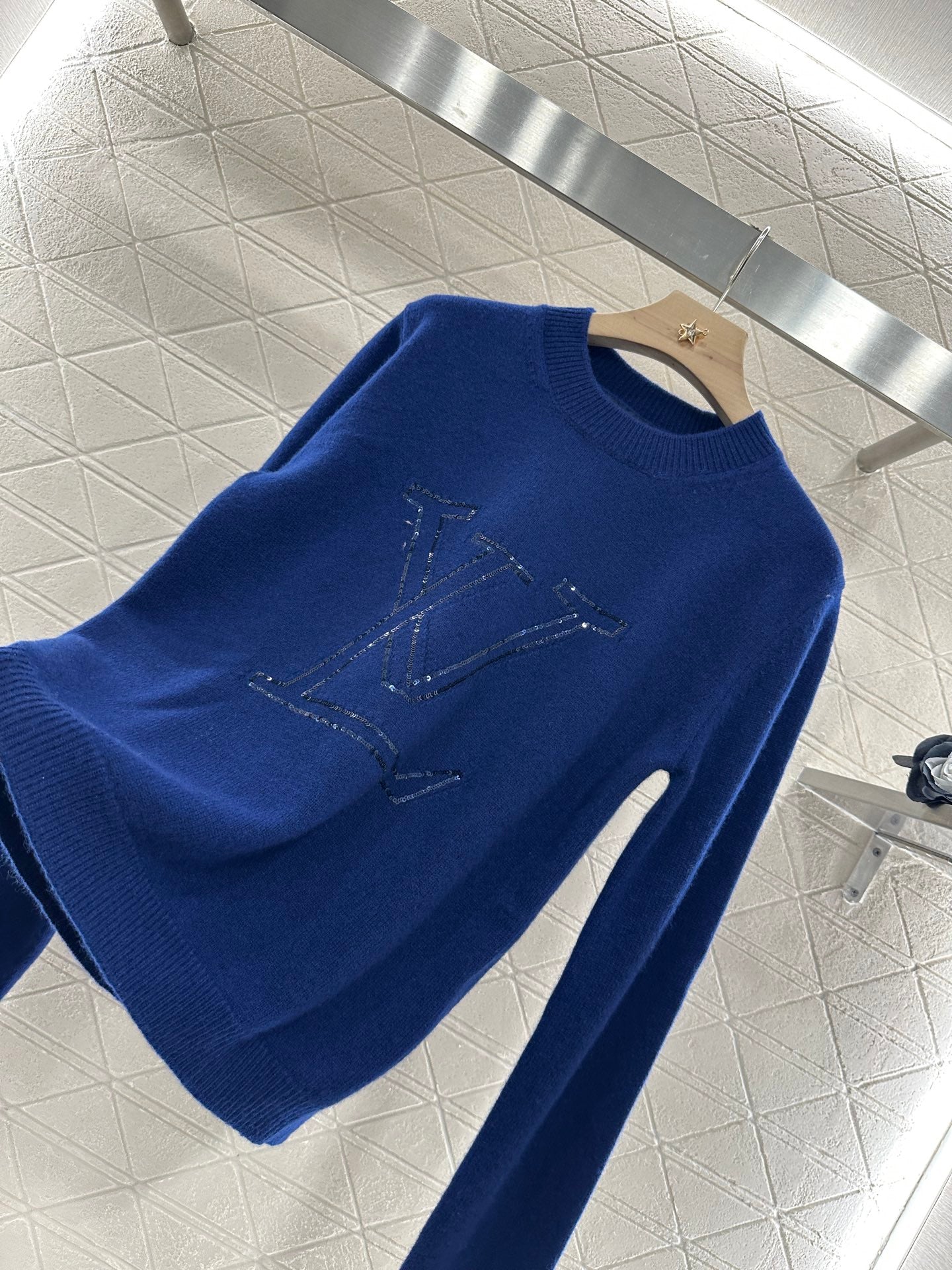 Louis *♥2025 new product Sequin sweater
