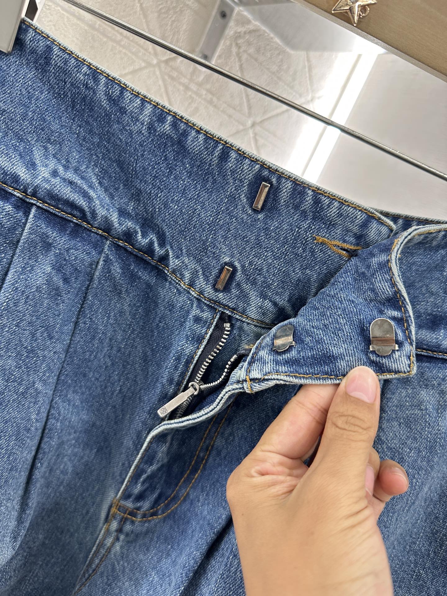 L*♥2025 new product Super cool denim cropped pants