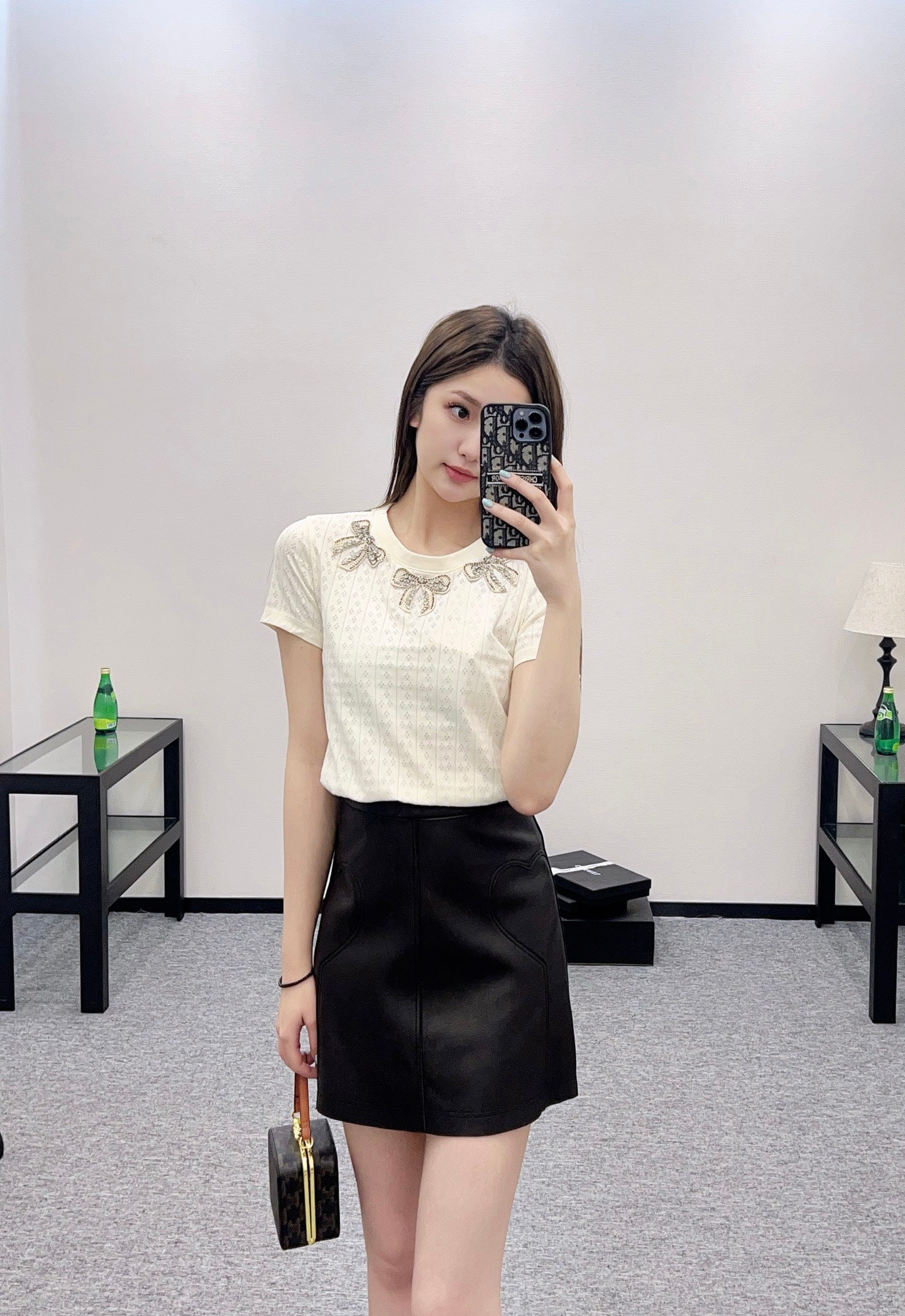 V*♥2025 new product Hollow bow