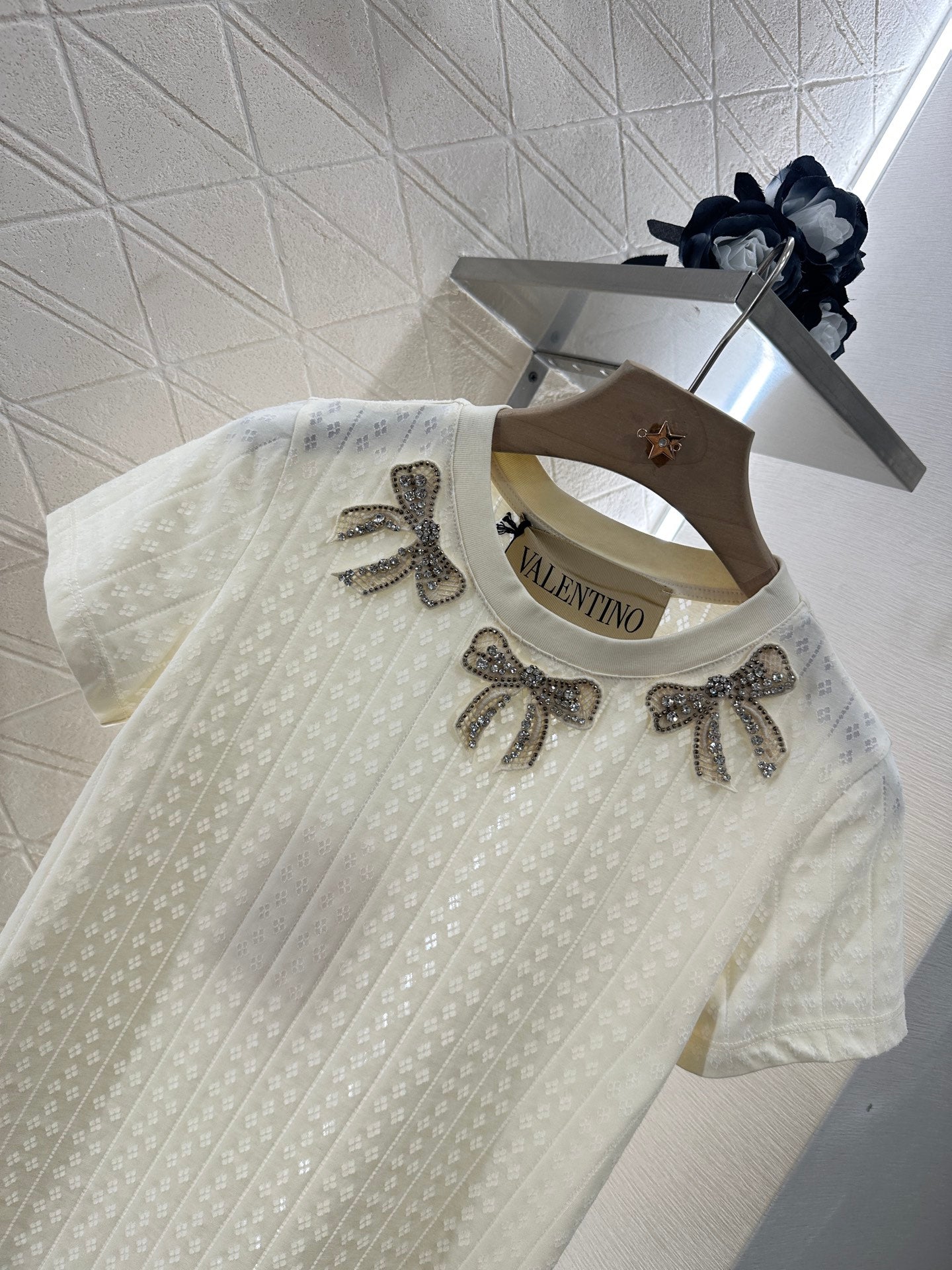 V*♥2025 new product Hollow bow