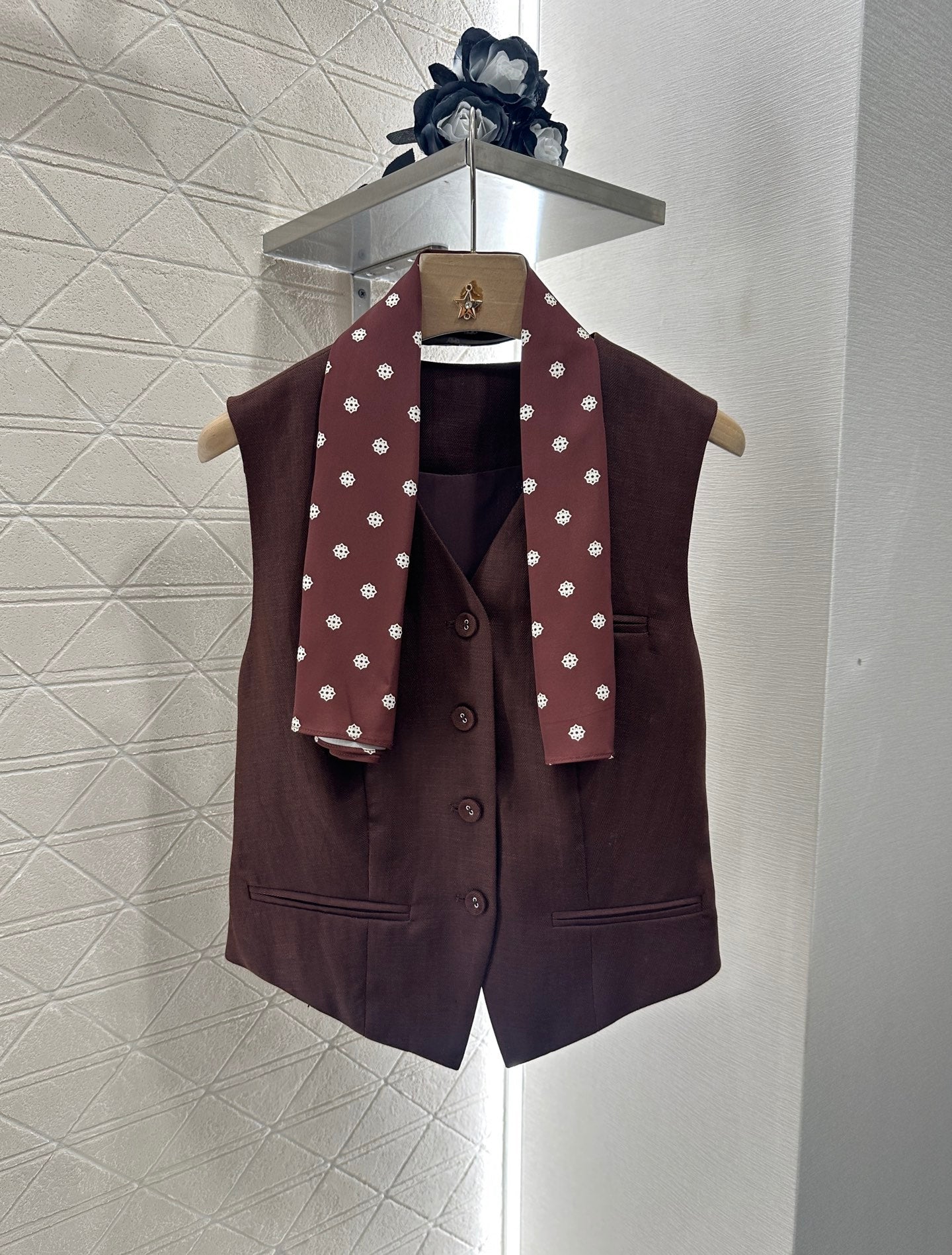 D*♥2025 new product Scarf vest trousers suit