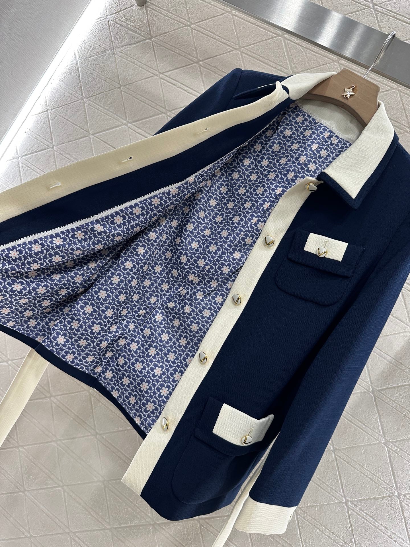V*♥2025 new product Lapel jacket