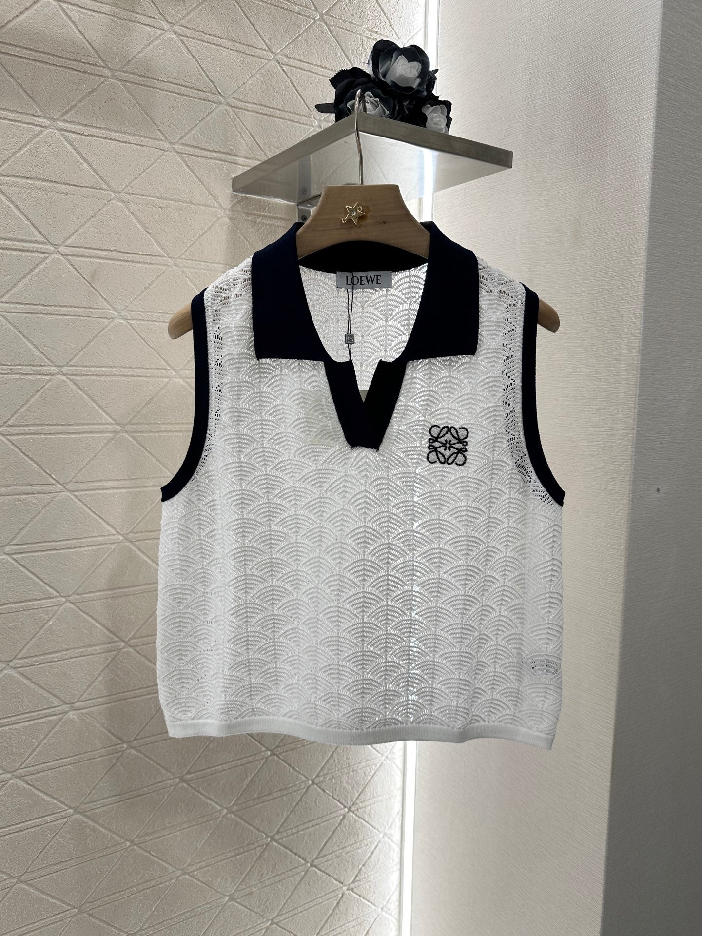 L*♥2025 new product Hollow knitted vest
