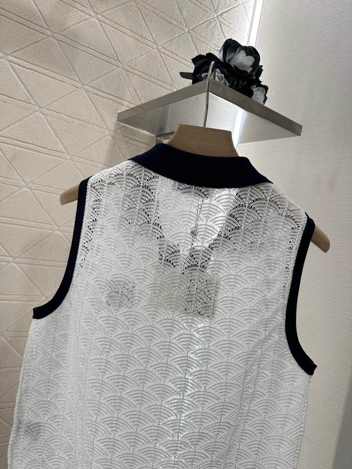 L*♥2025 new product Hollow knitted vest