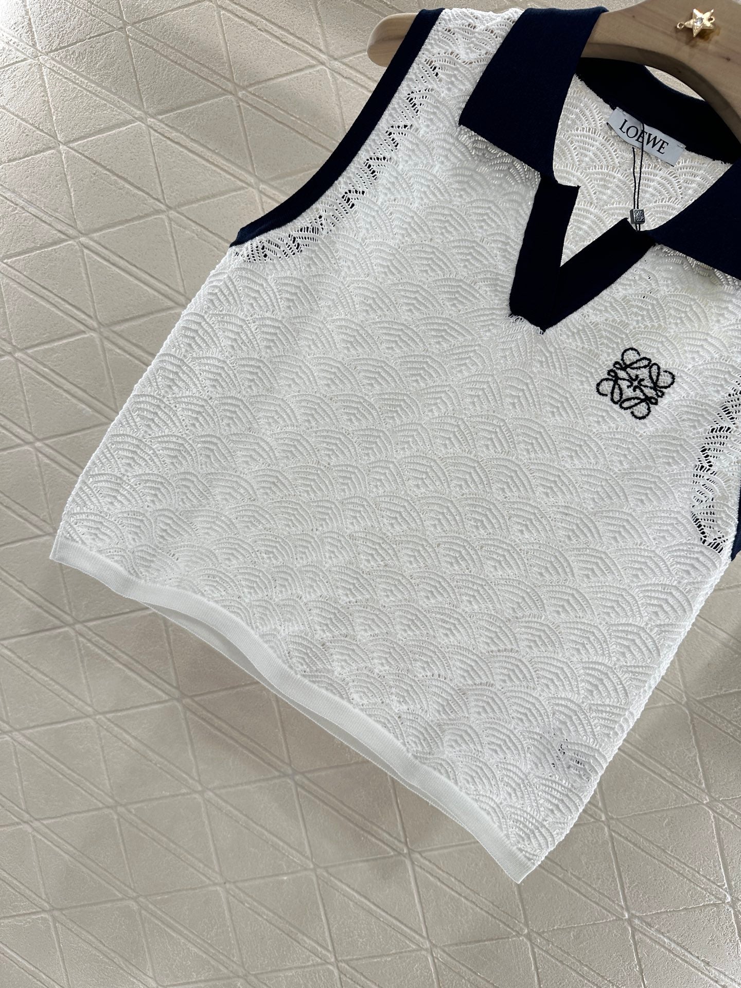 L*♥2025 new product Hollow knitted vest