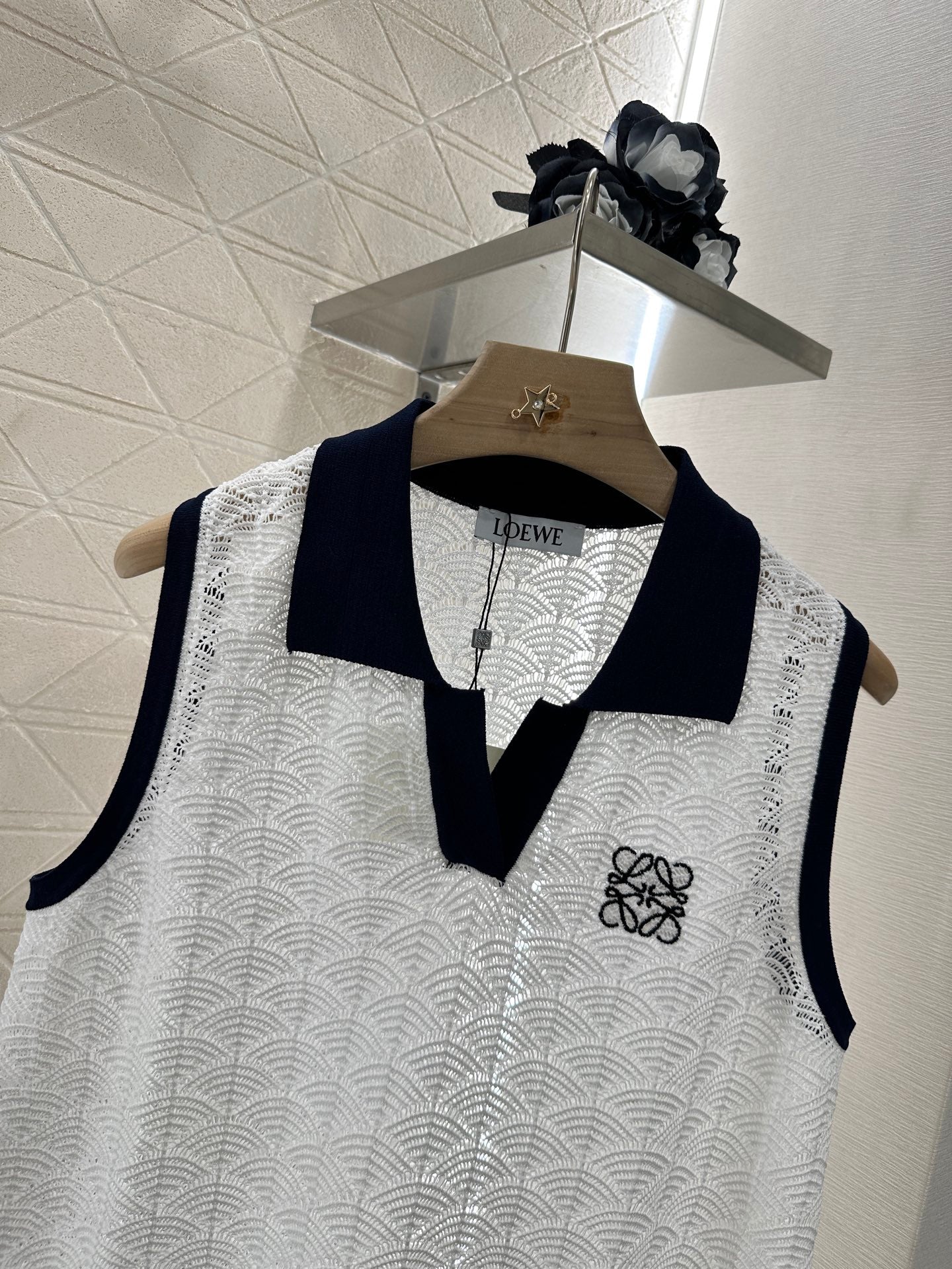 L*♥2025 new product Hollow knitted vest