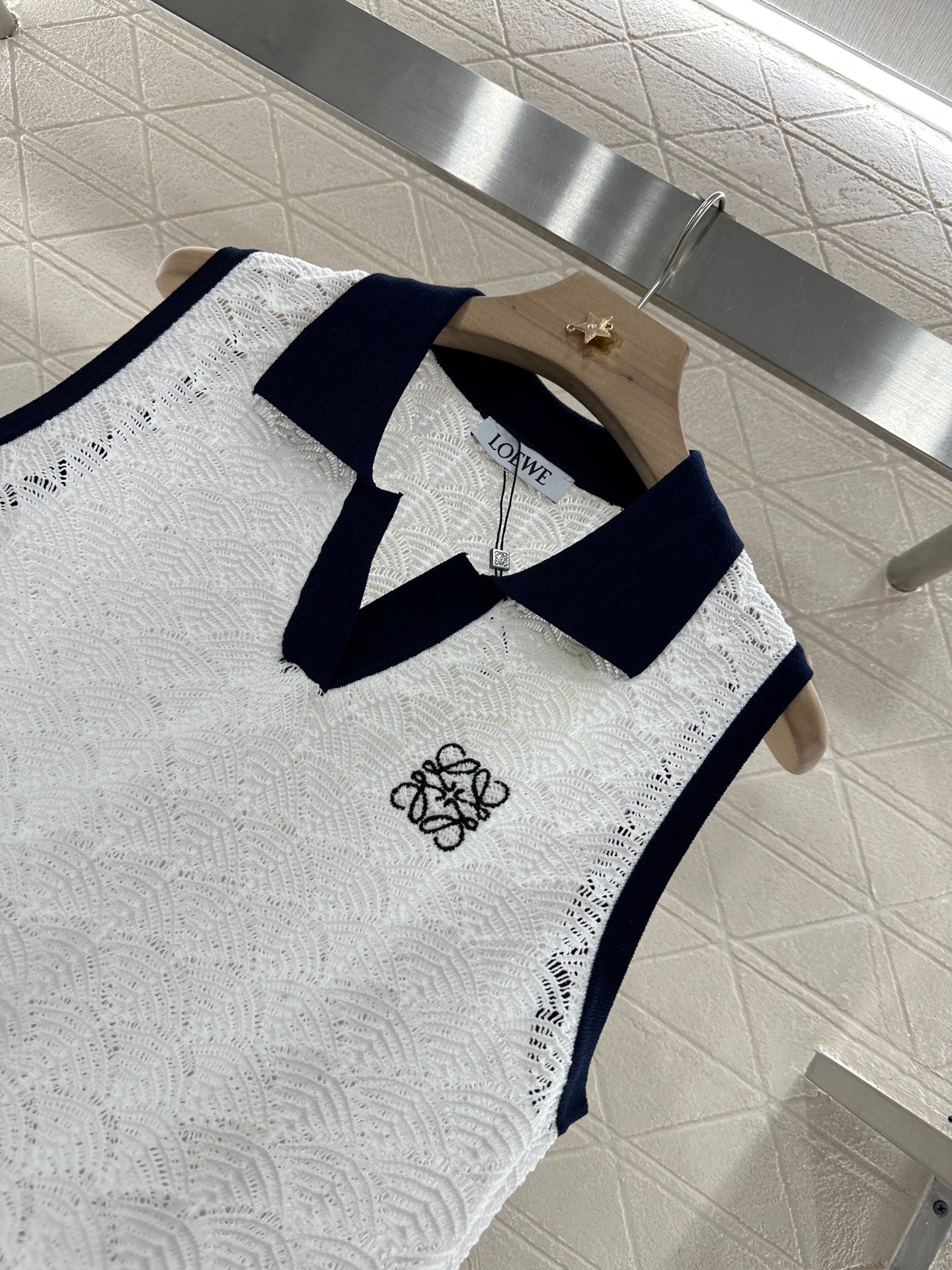 L*♥2025 new product Hollow knitted vest