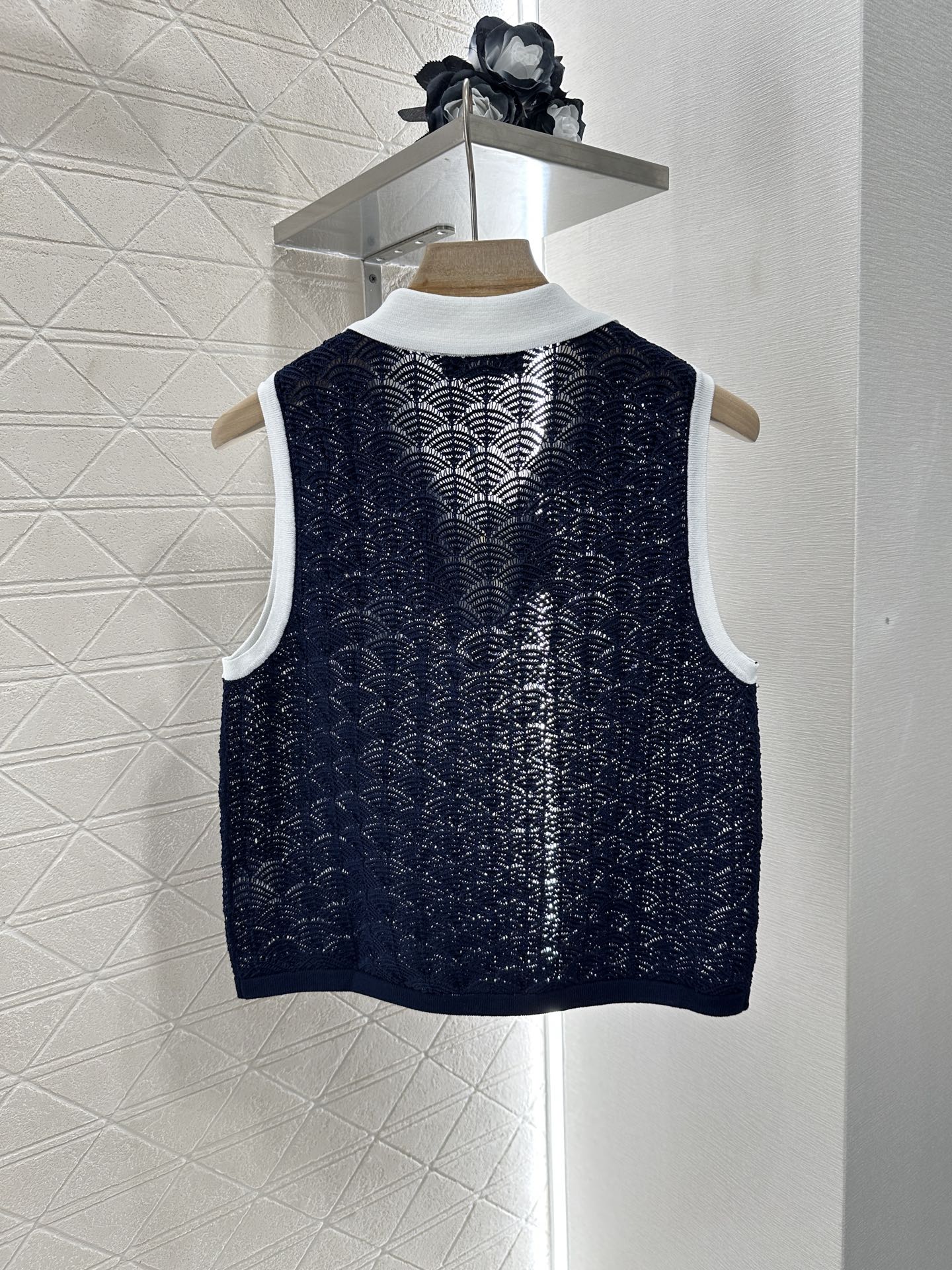 L*♥2025 new product Hollow knitted vest