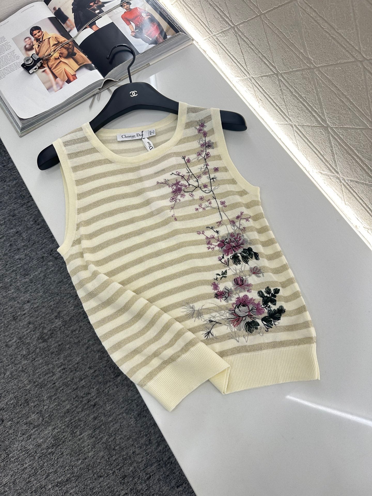 D*♥2025 new product Embroidered knitted vest