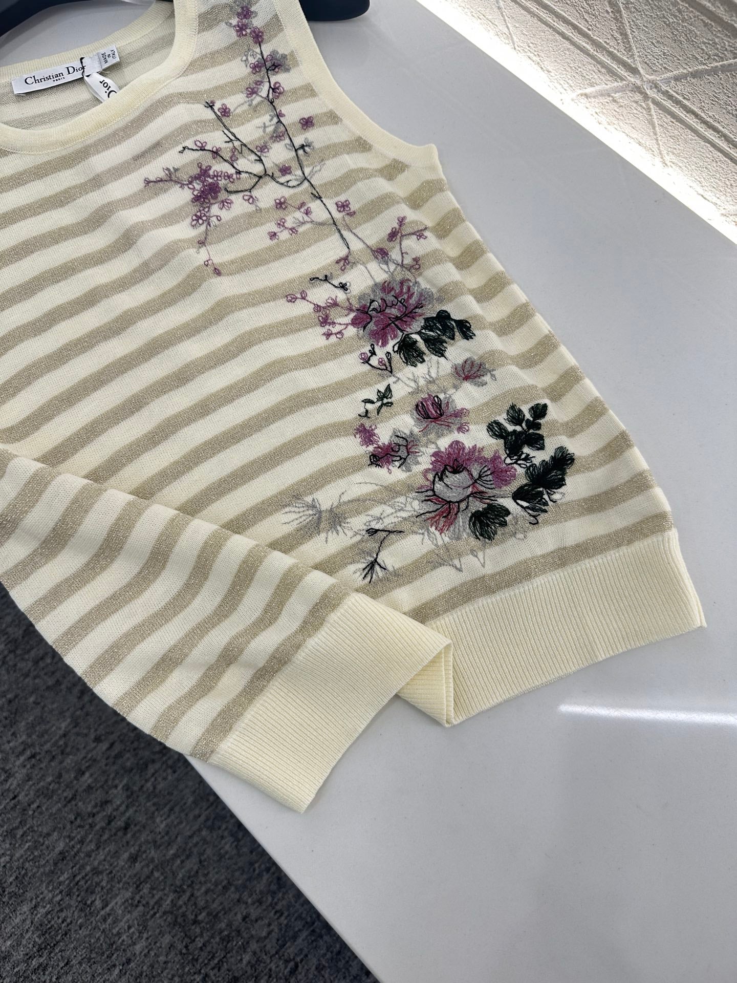 D*♥2025 new product Embroidered knitted vest