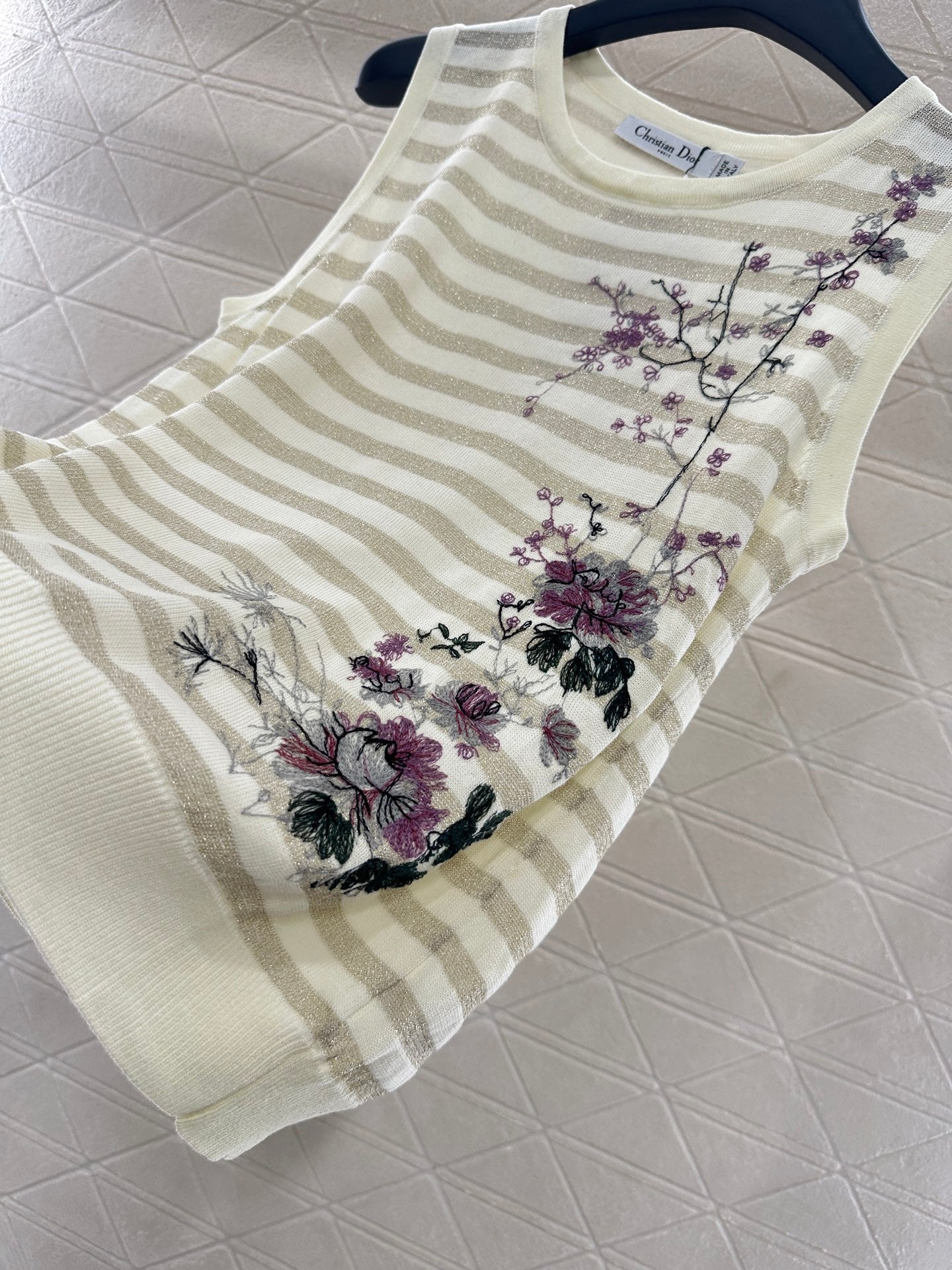 D*♥2025 new product Embroidered knitted vest