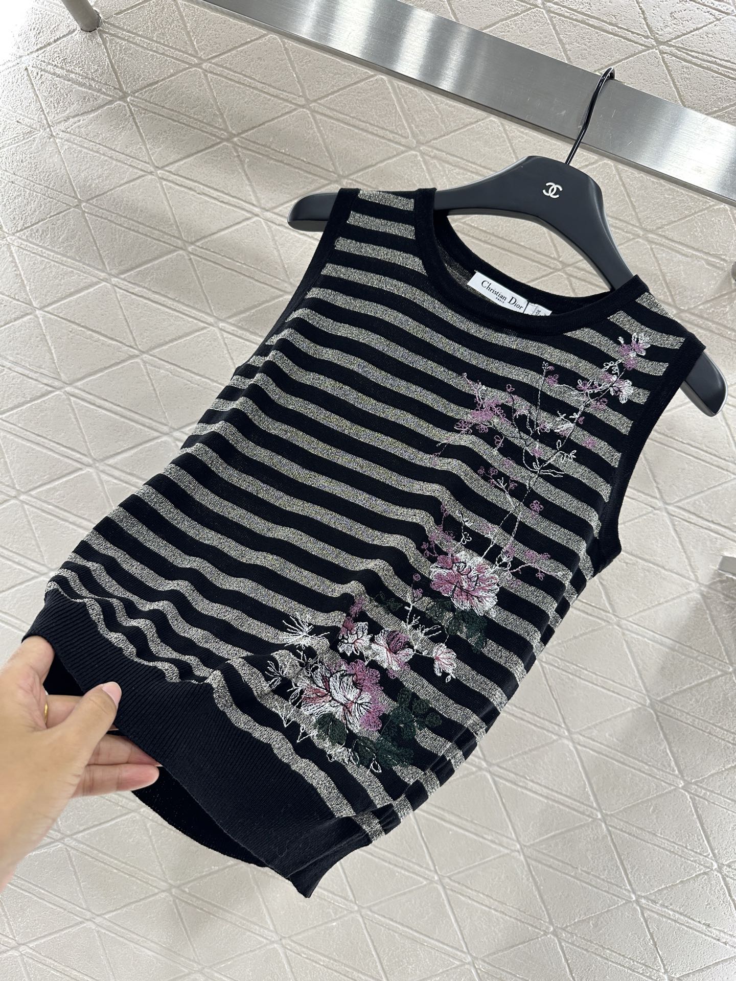 D*♥2025 new product Embroidered knitted vest
