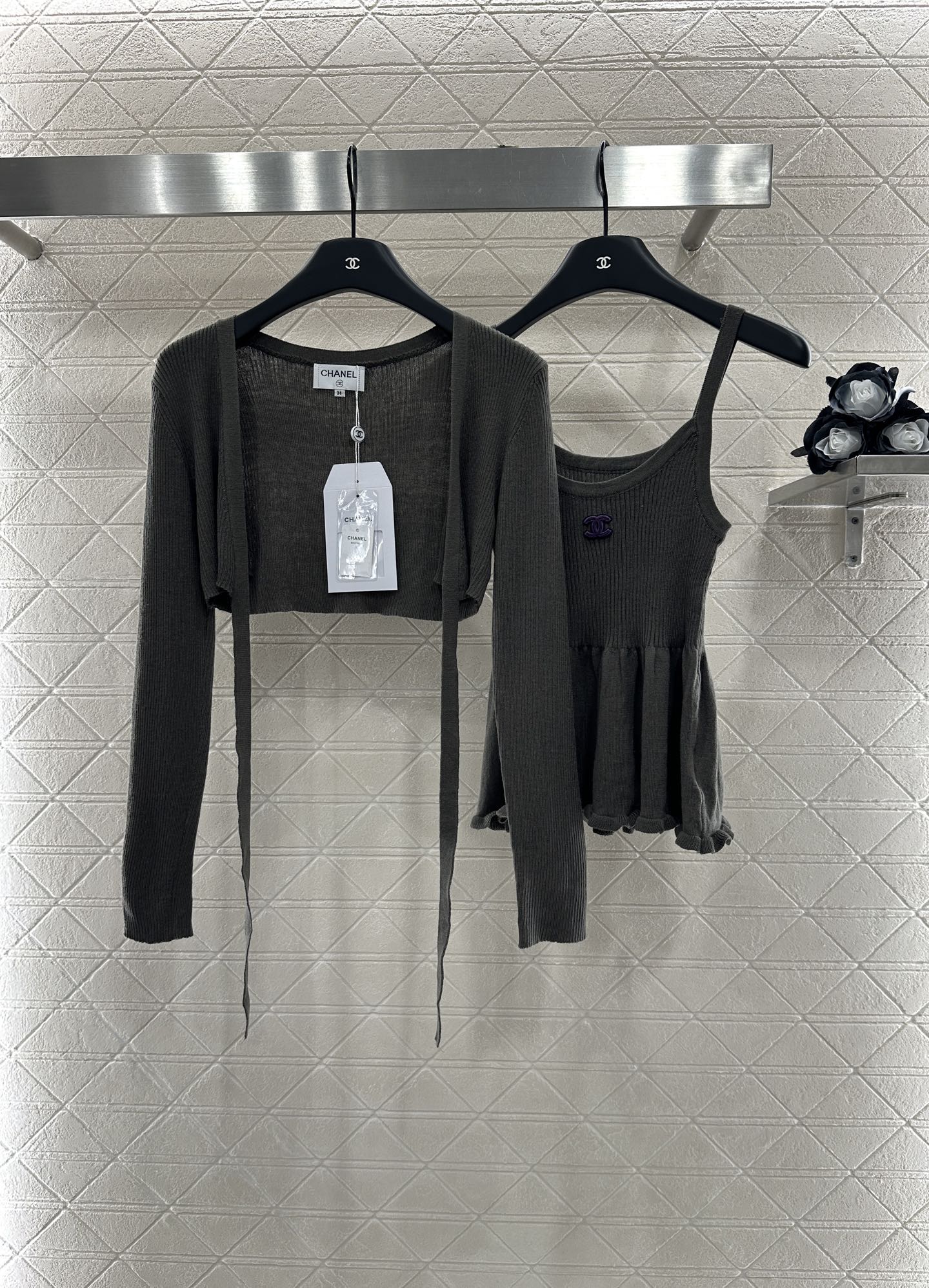 C*♥ new product Two-piece suspender cardigan set
