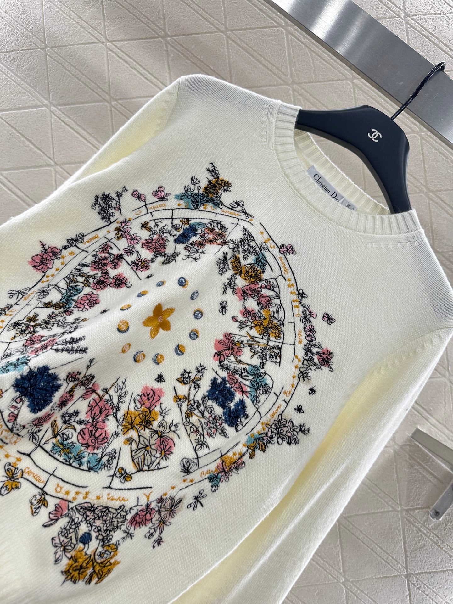 D*♥2025 new products Embroidered sweater