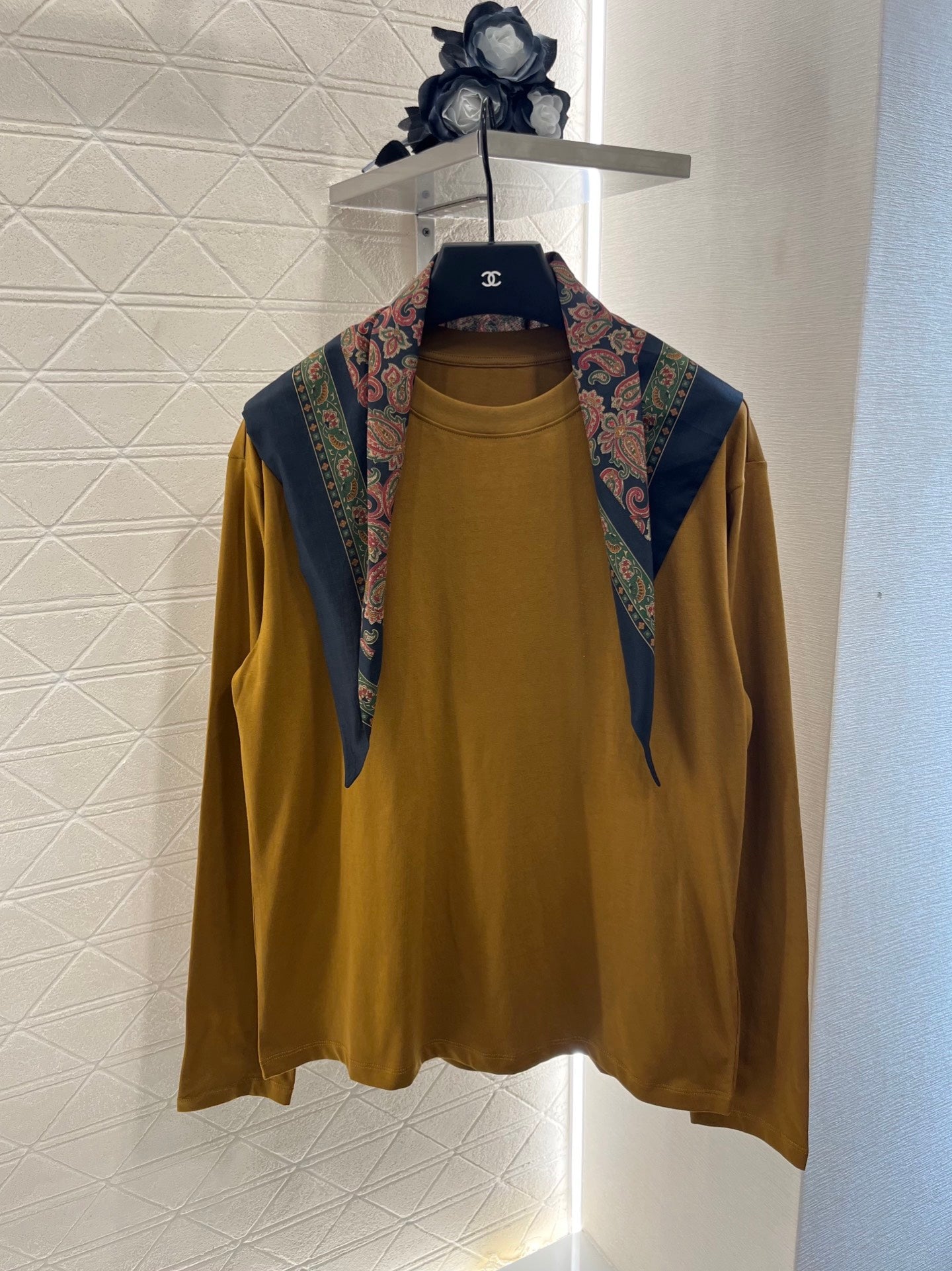 2025 New Products Scarf Round Neck Top