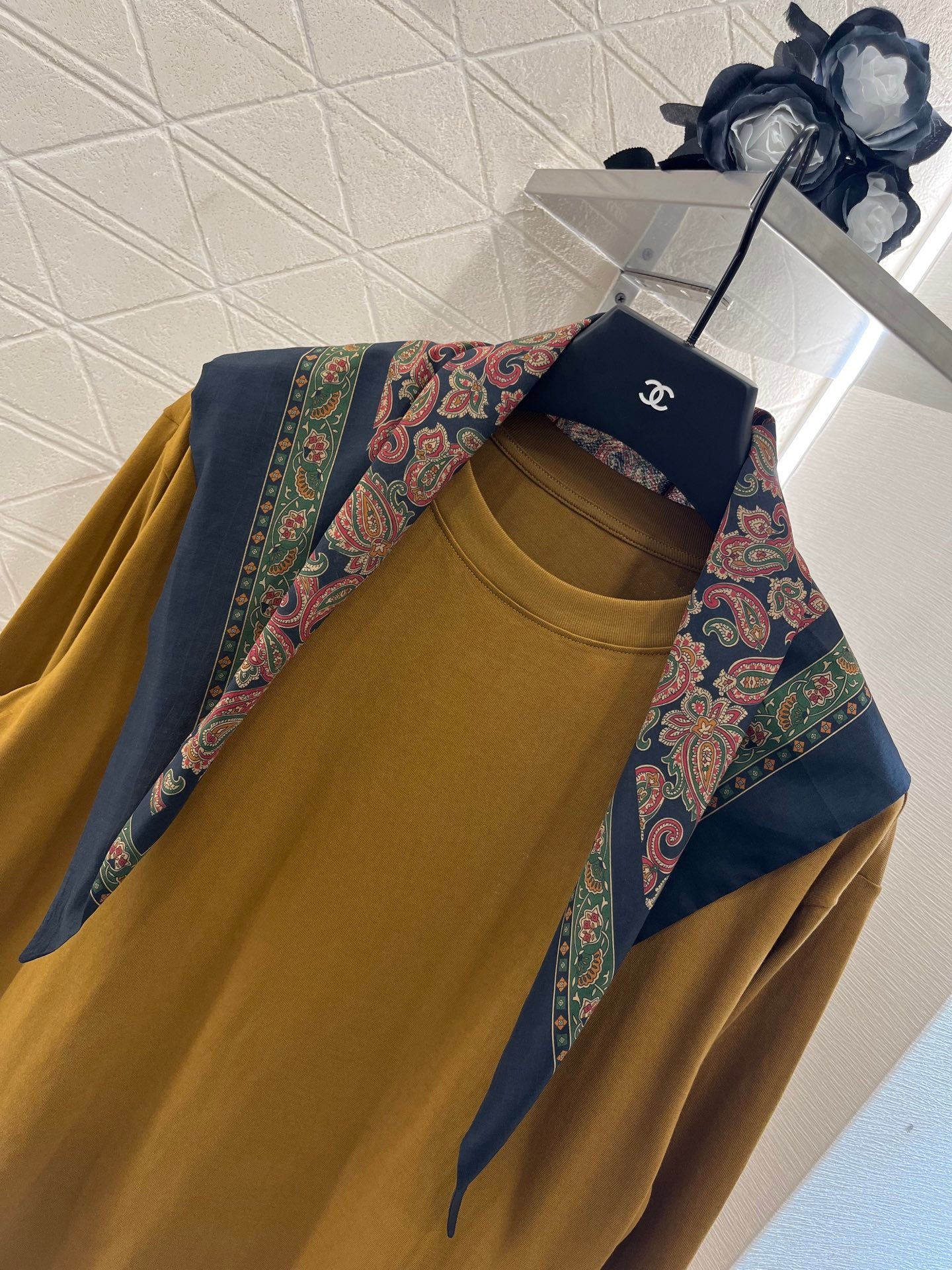 2025 New Products Scarf Round Neck Top