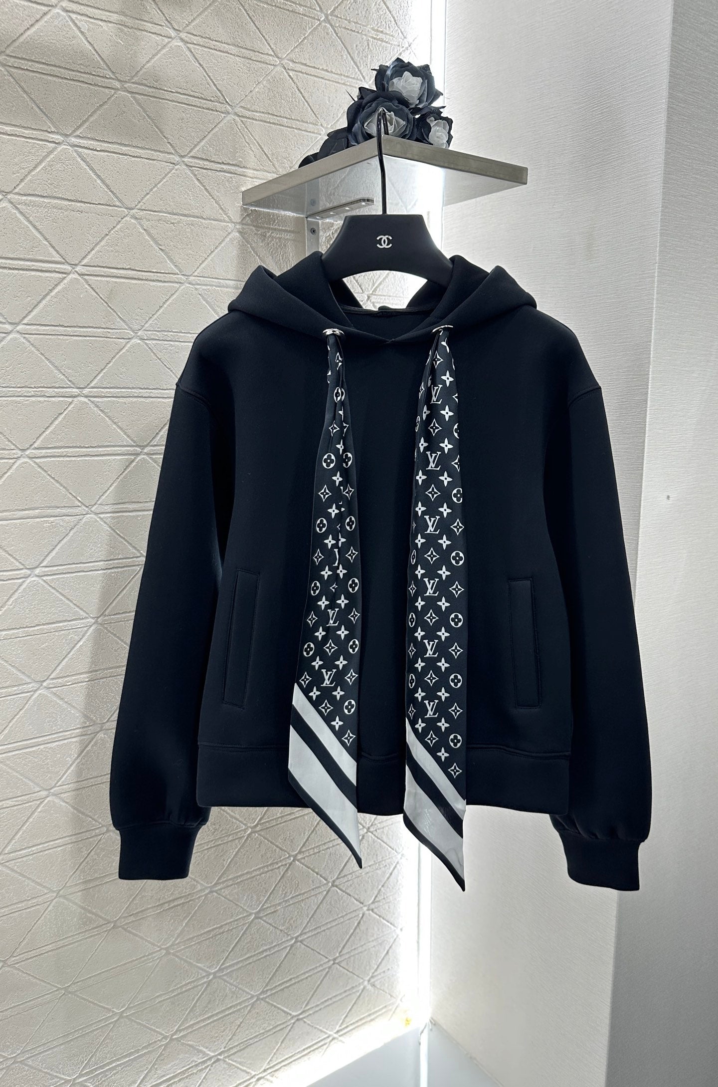 Louis*♥2025 new products Silk sweater skirt set