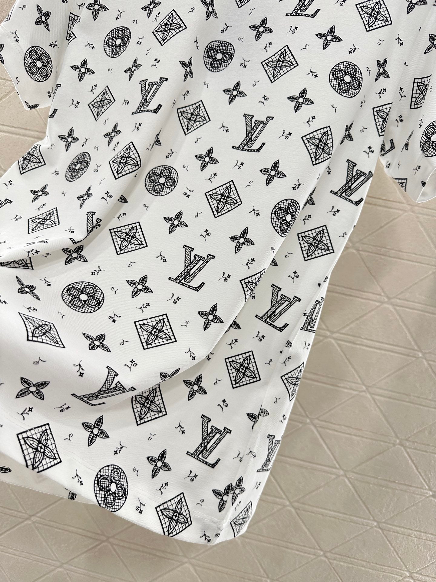 Louis*♥2025 New Arrivals Chain Short Sleeve