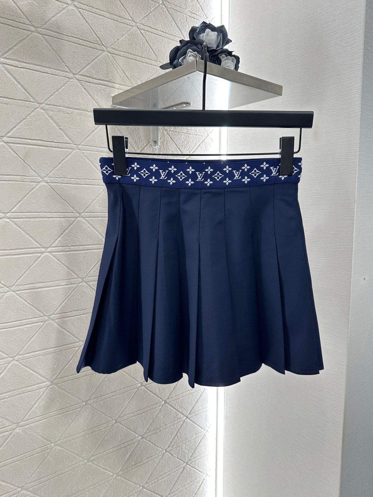 Louis*♥ 2025 New Arrivals Reversible Jacket and Skirt Set