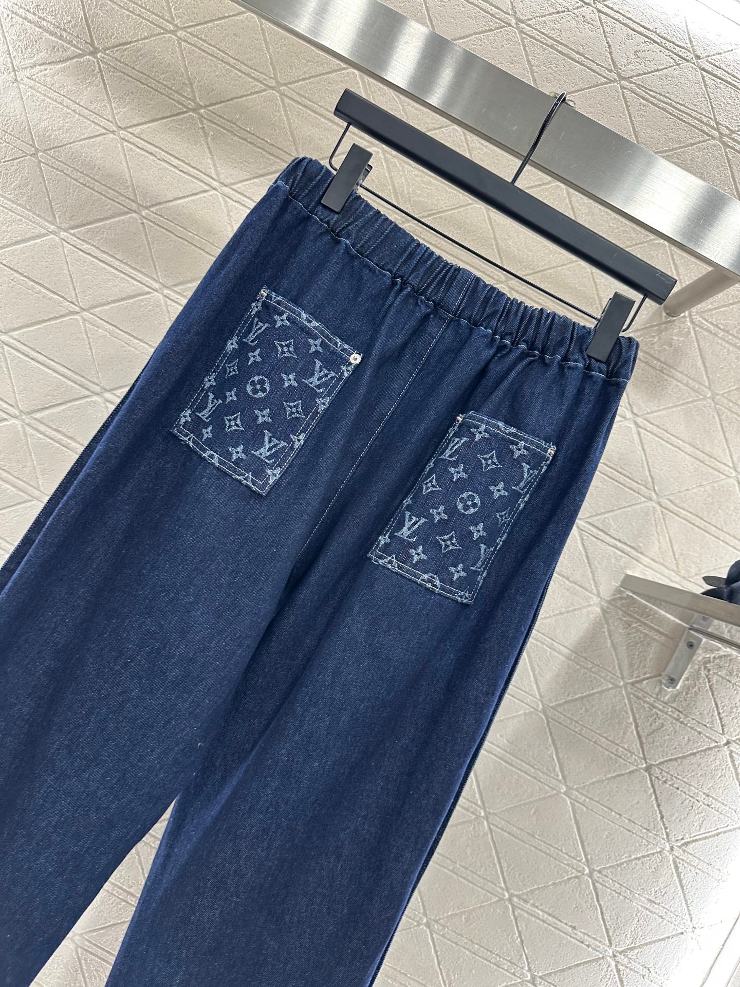 Louis*♥2025 New Arrivals Jacket and Pants Set